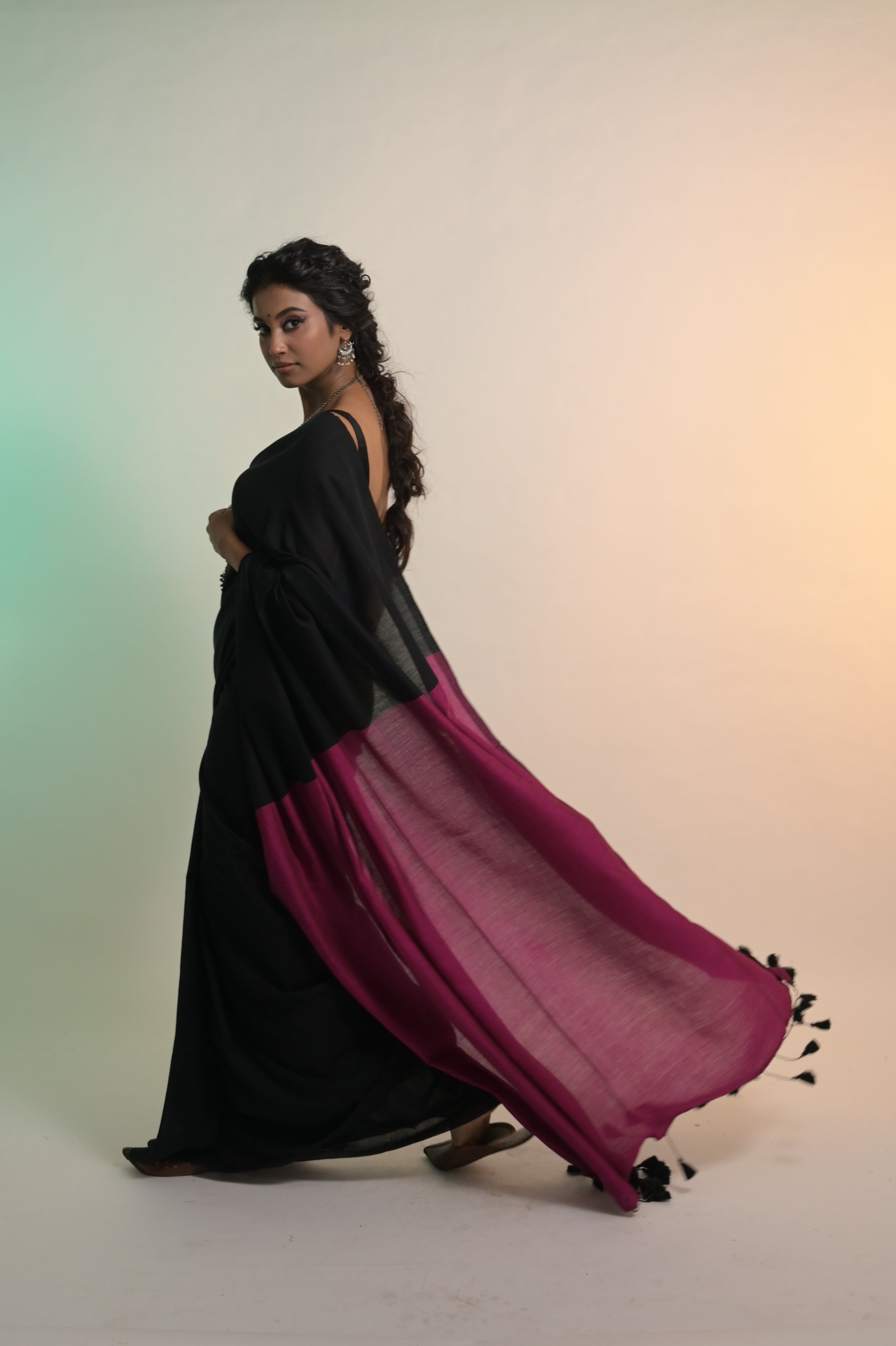 Zindagi ki safar I Black Handloom Cotton Acrylic Saree