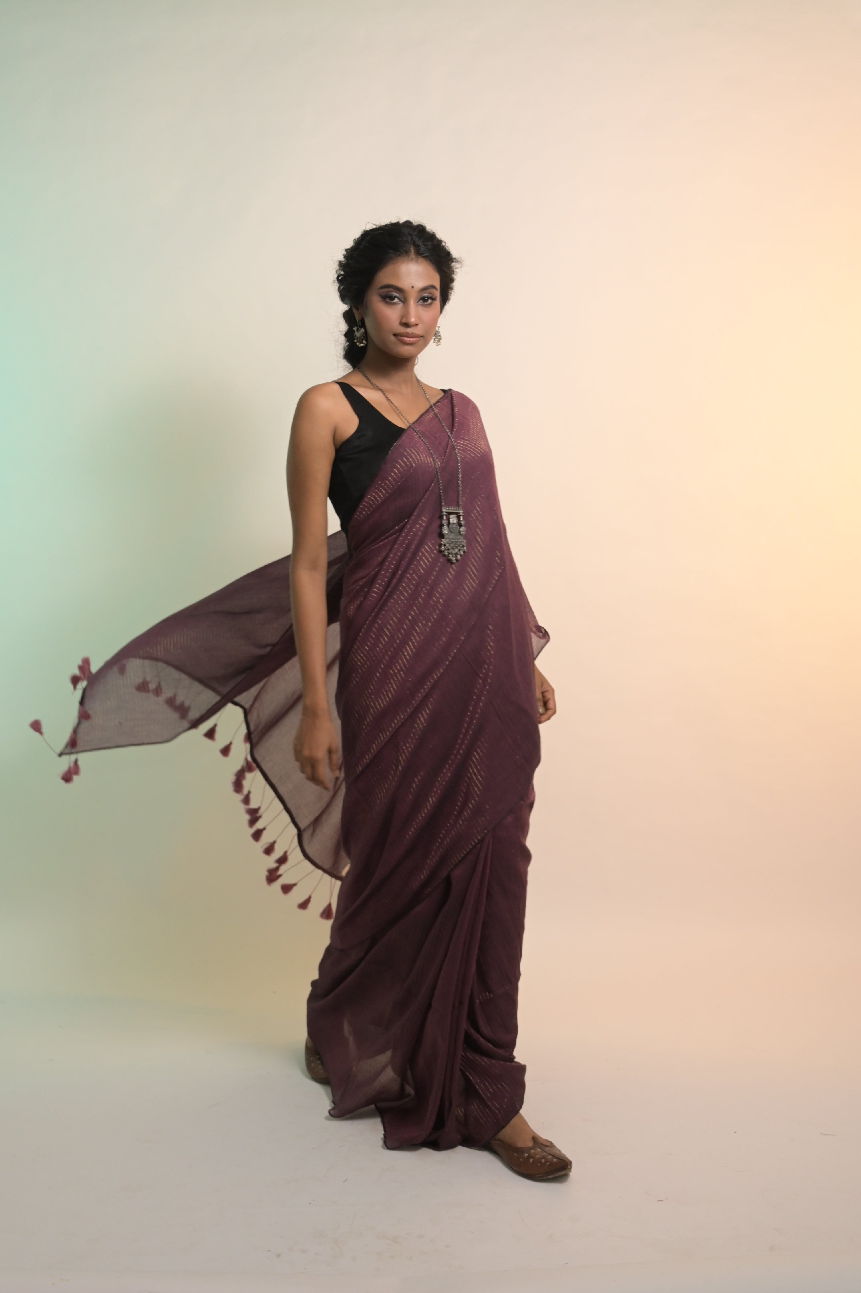 Burgundy Handloom Mul Cotton Zari Striped Saree With Black Silk Sleeveless Blouse Combo(Kanchan+Galaxy)
