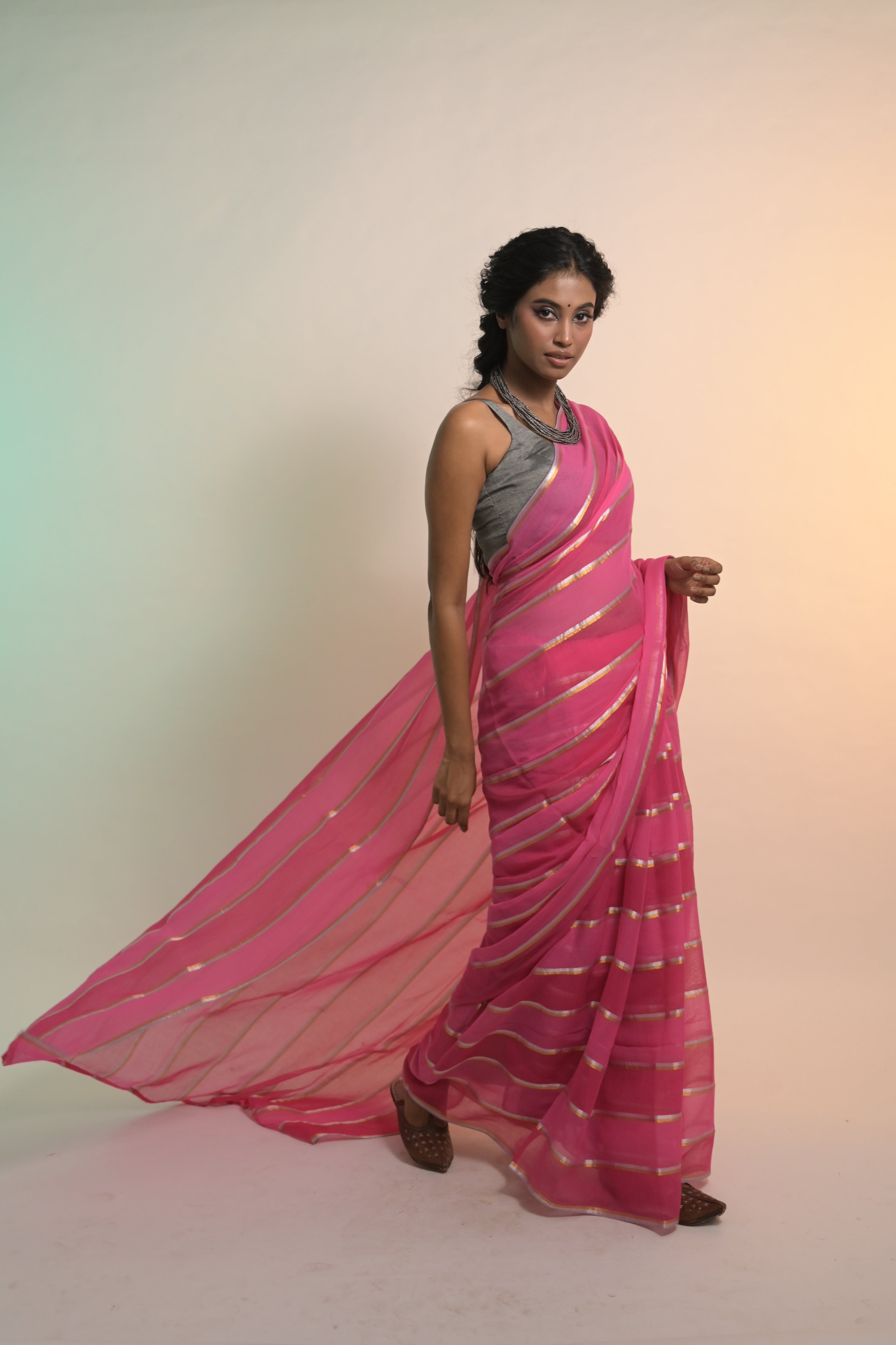 Red and Pink Handloom Mul Cotton Zari Striped Saree With Silver Tissue Sleeveless Blouse Combo(Pankhuri+Kiran)