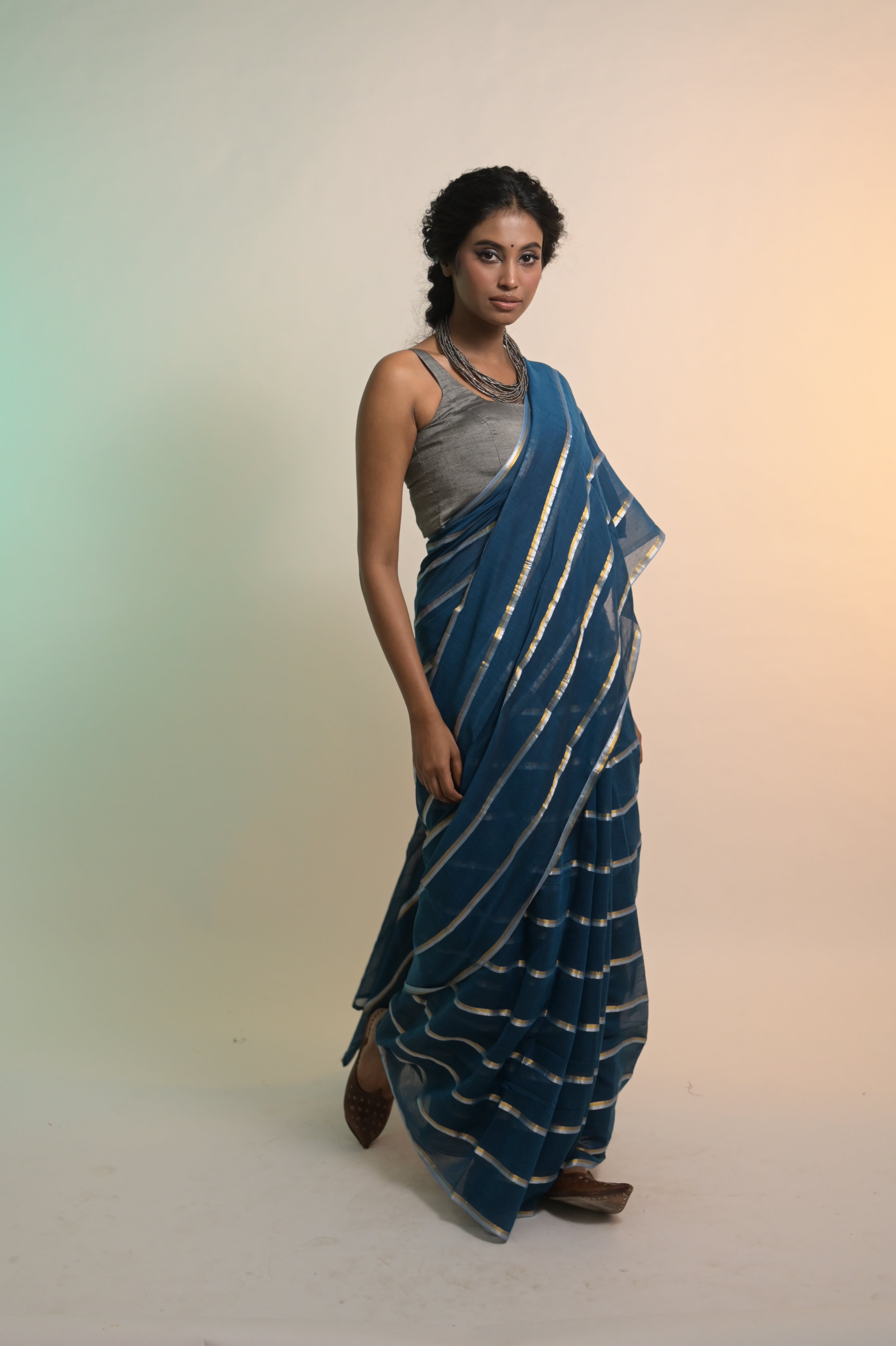Blue Handloom Mul Cotton Zari Striped Saree With Silver Tissue Sleeveless Blouse Combo(Yashini+Kiran)