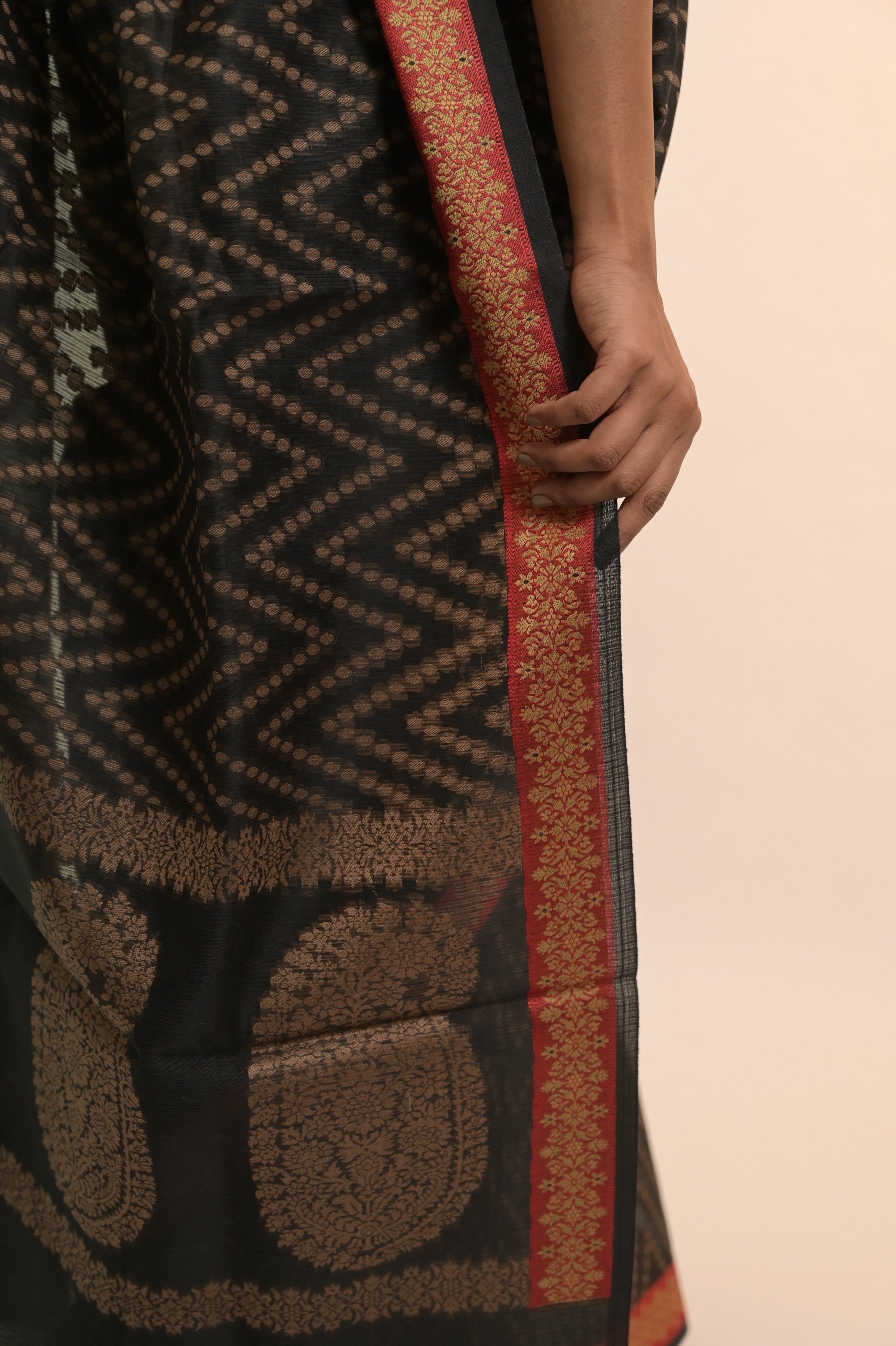 Ruchika I Black Handloom Cotton Saree with Floral Banarasi Border