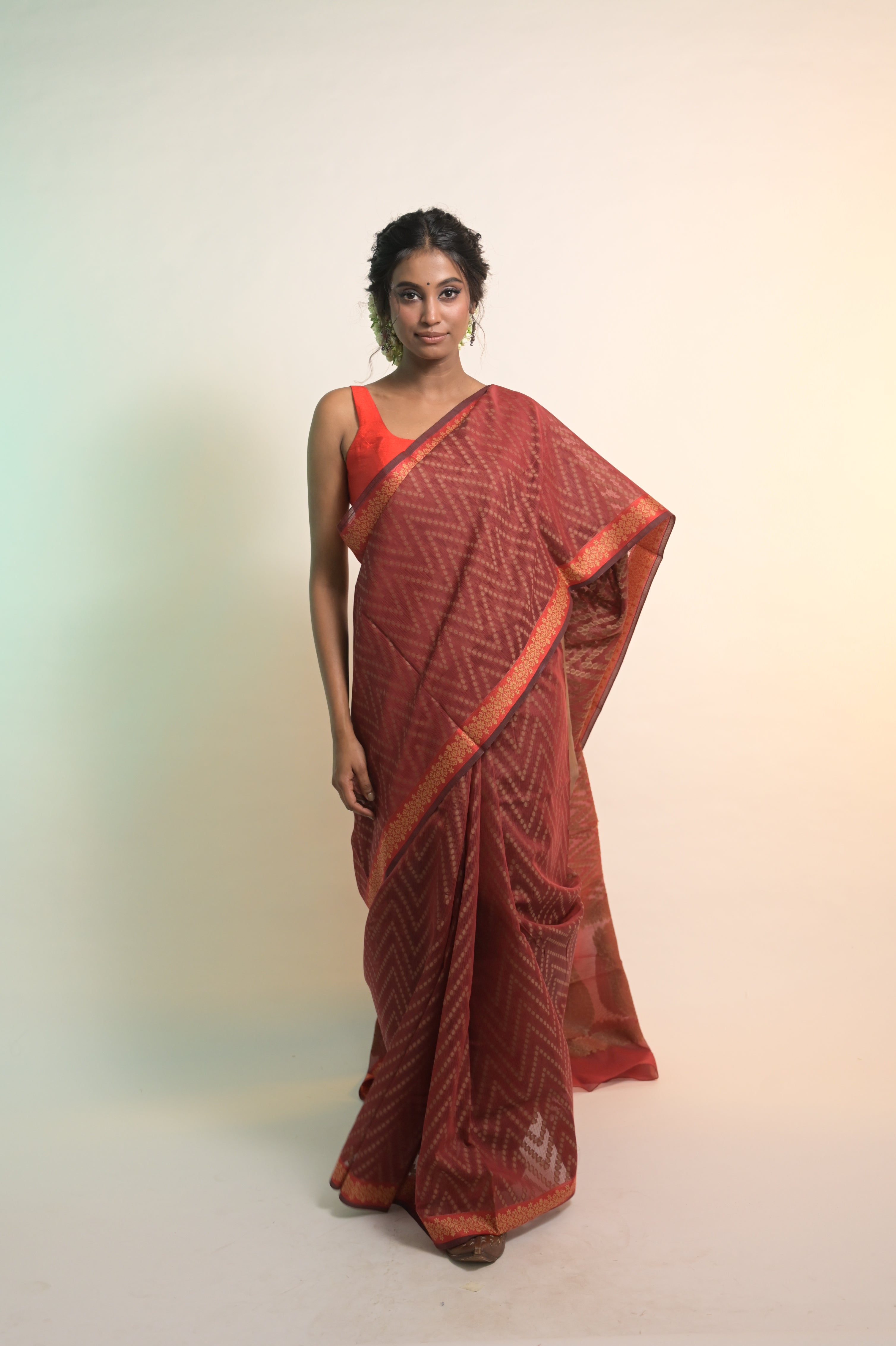 Chhavi I Maroon Handloom Cotton Bandhni Printed Saree