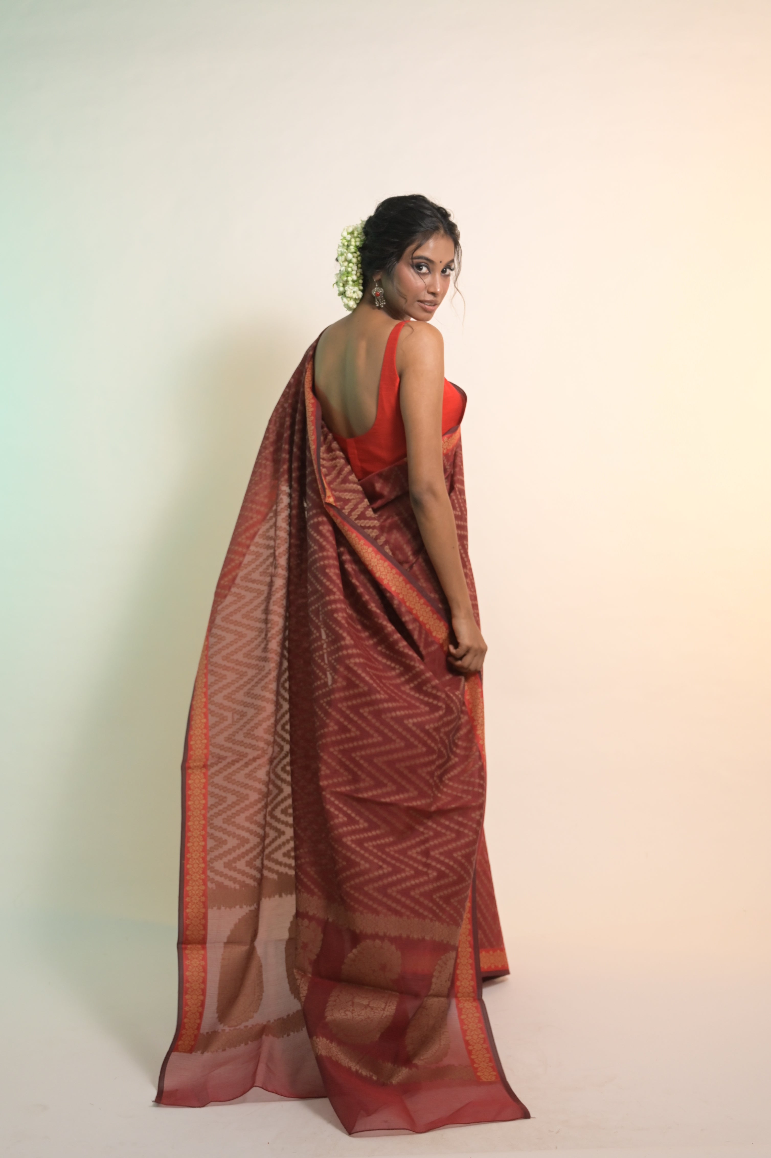 Chhavi I Maroon Handloom Cotton Bandhni Printed Saree