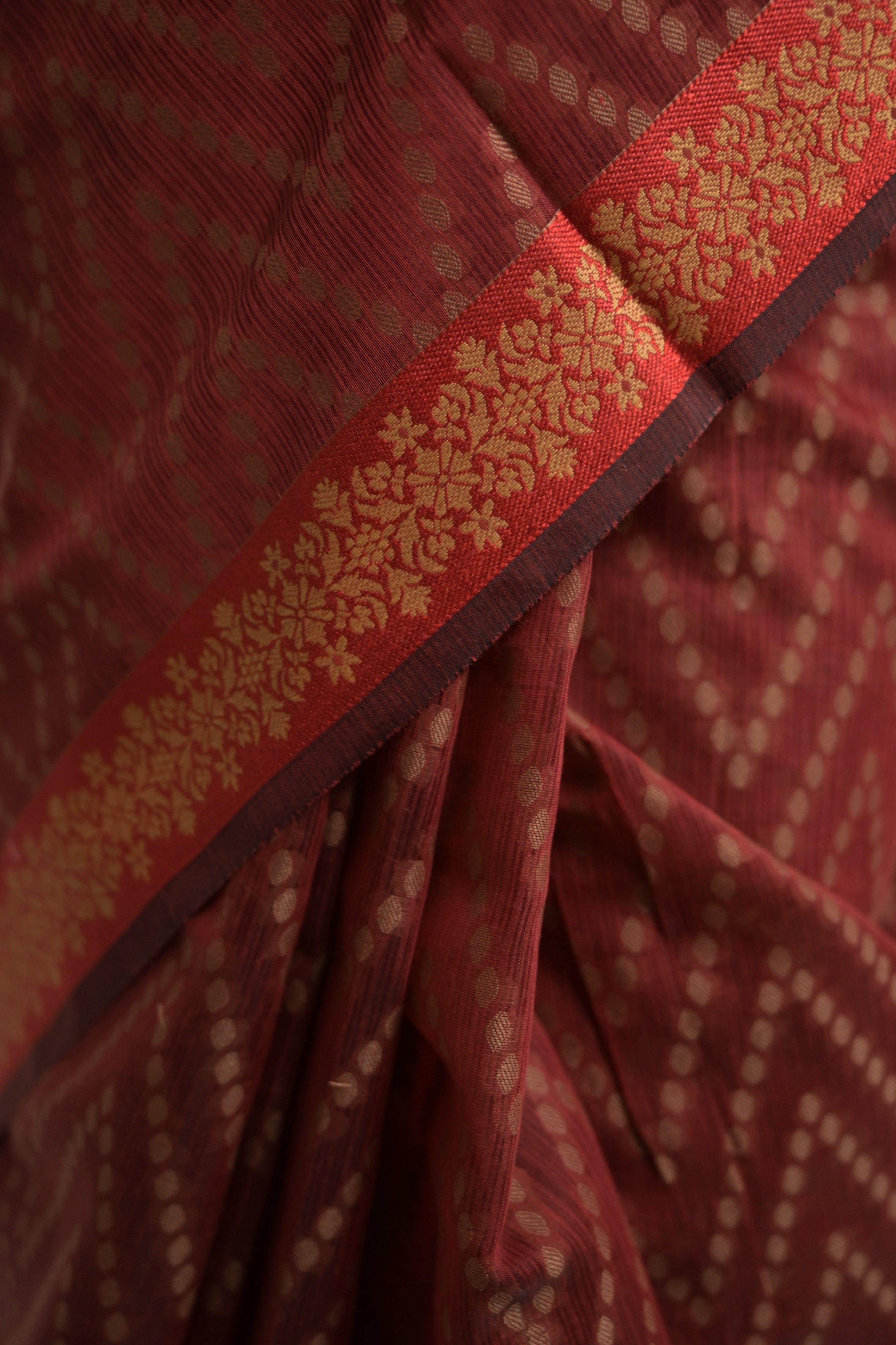 Chhavi I Maroon Handloom Cotton Bandhni Printed Saree