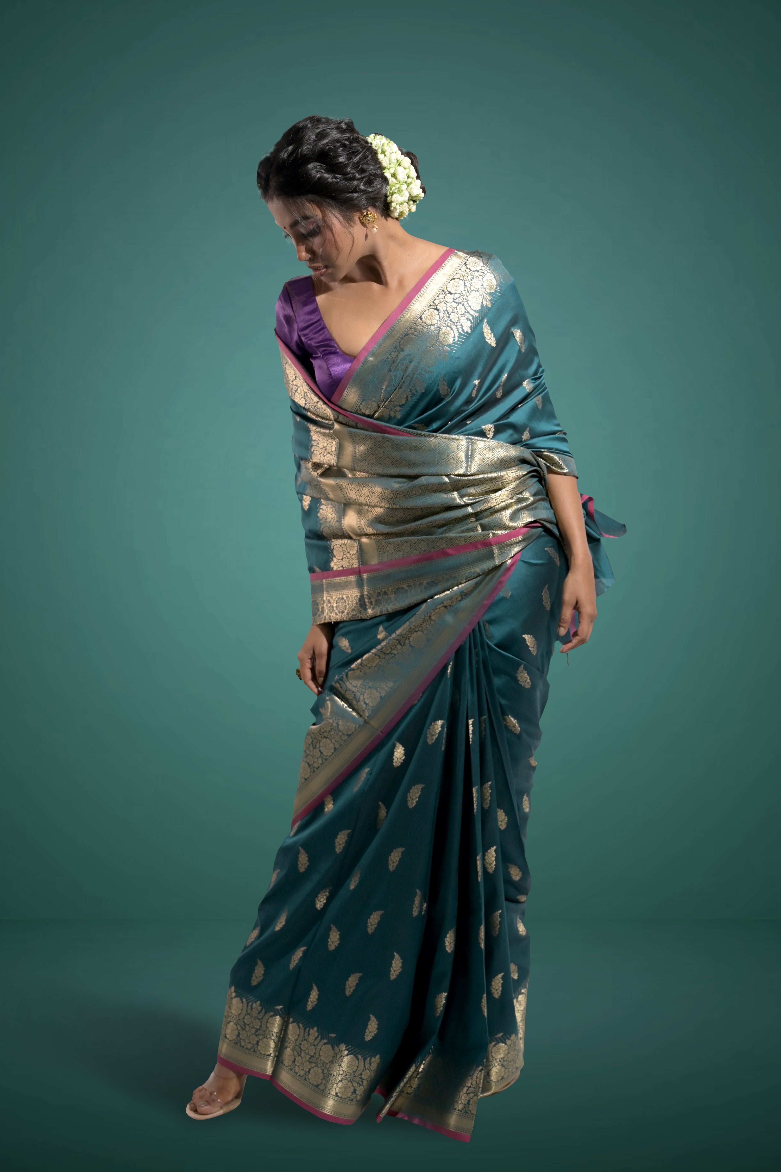 Hara Raunaq I Rama Green Handloom Silk Banarasi Saree with floral zari border and Butis