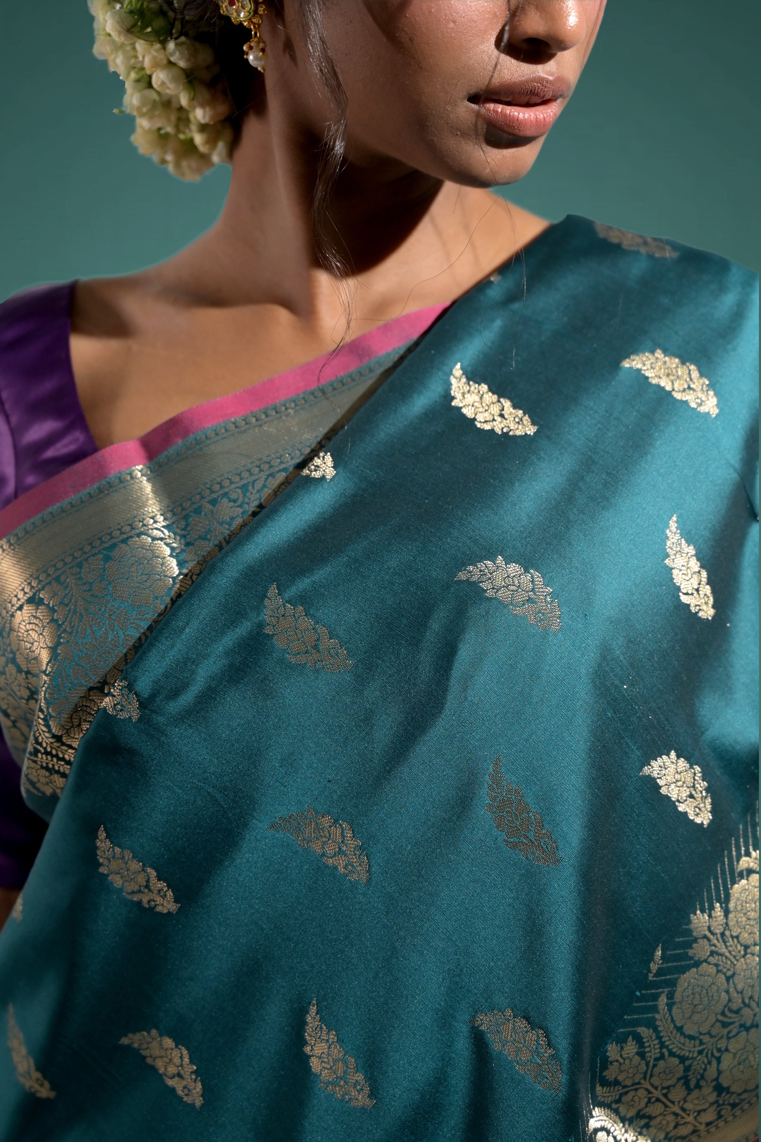 Hara Raunaq I Rama Green Handloom Silk Banarasi Saree with floral zari border and Butis