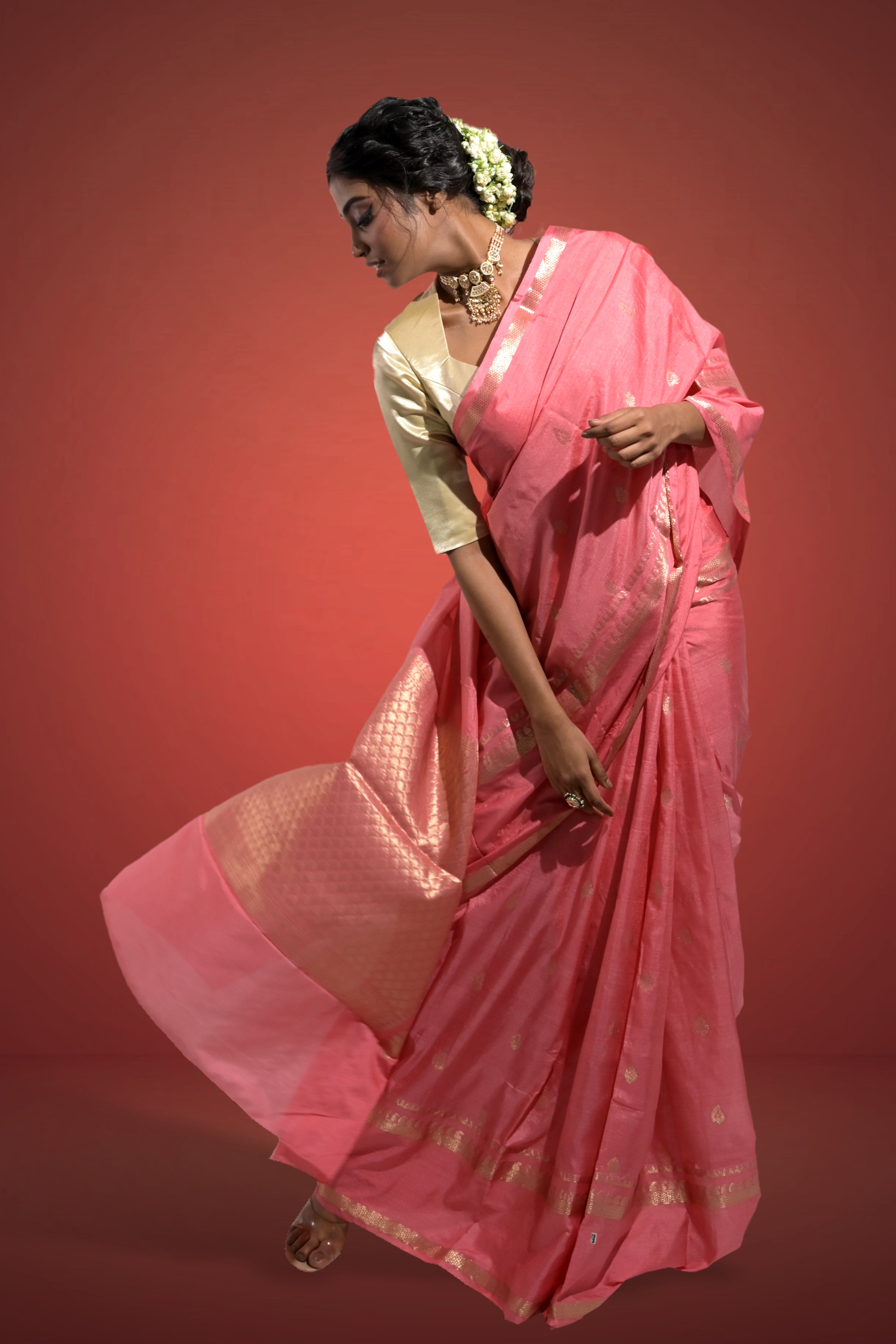 Gulraaz Geet I Coral Pink Handloom Silk Banarasi Saree with Zari Border
