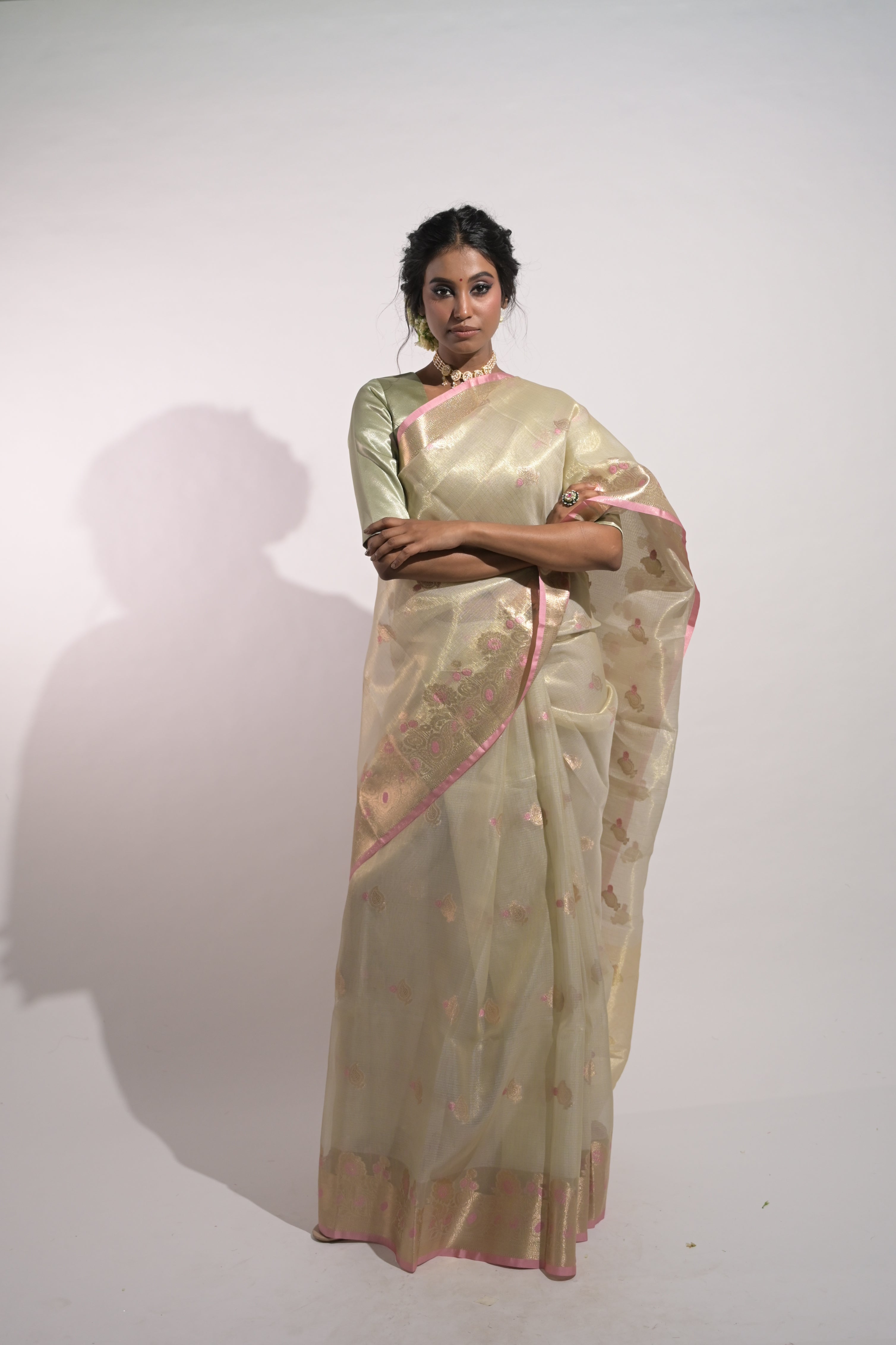 Chandana I Ivory Handloom Tissue Kota Banarasi Saree