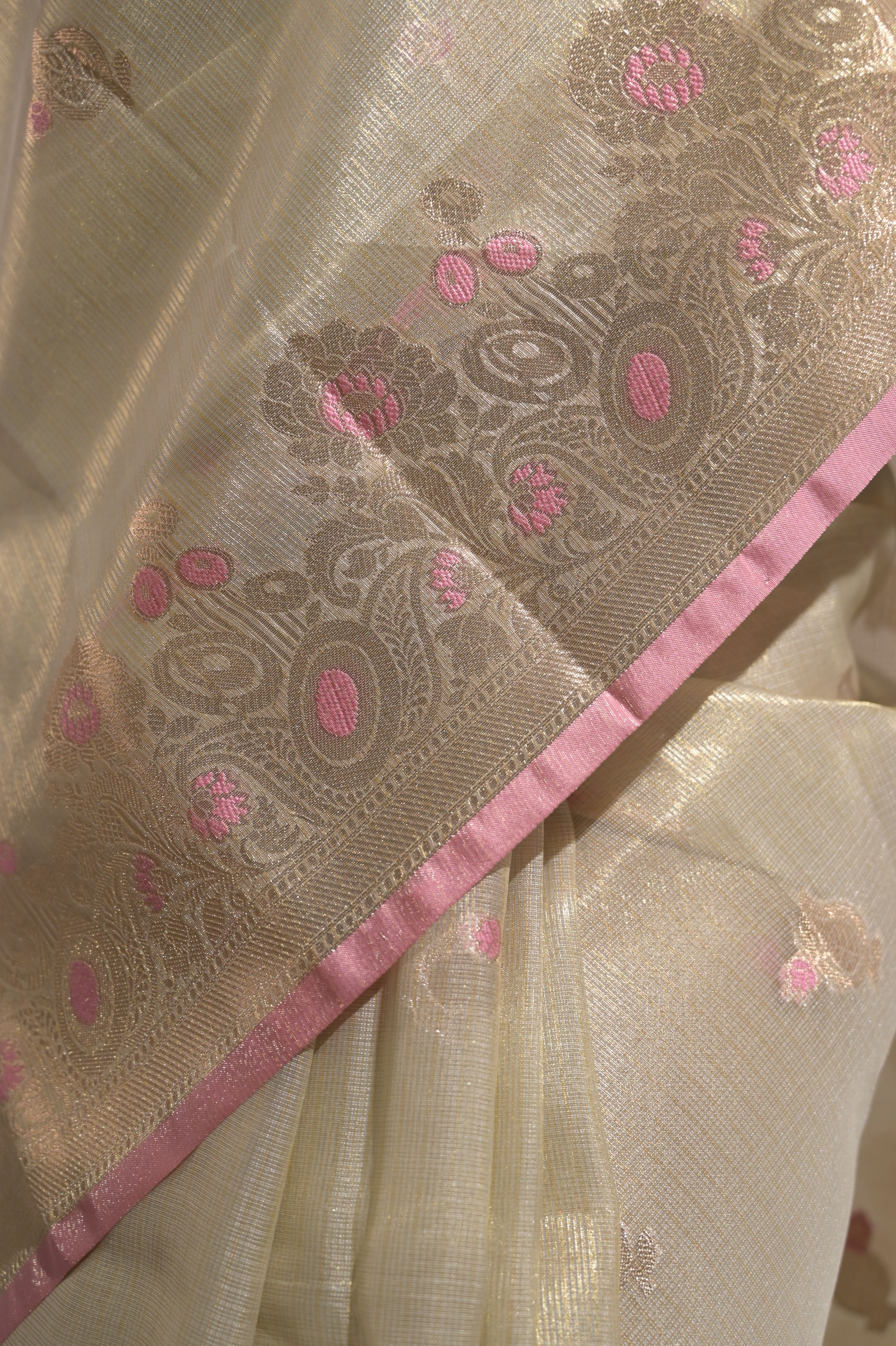 Chandana I Ivory Handloom Tissue Kota Banarasi Saree