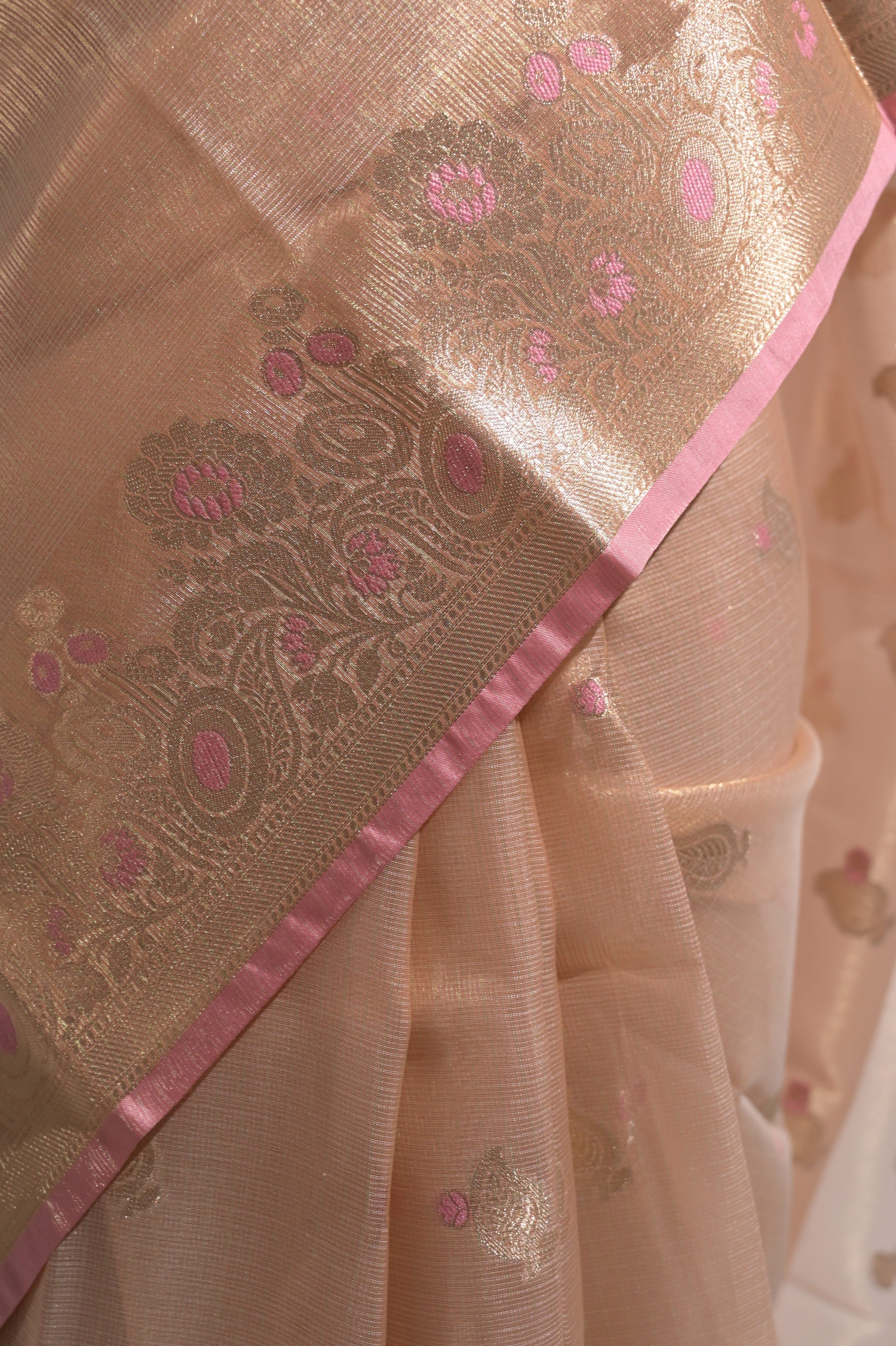 Aaravi I Peach Handloom Tissue Kota Banarasi Saree