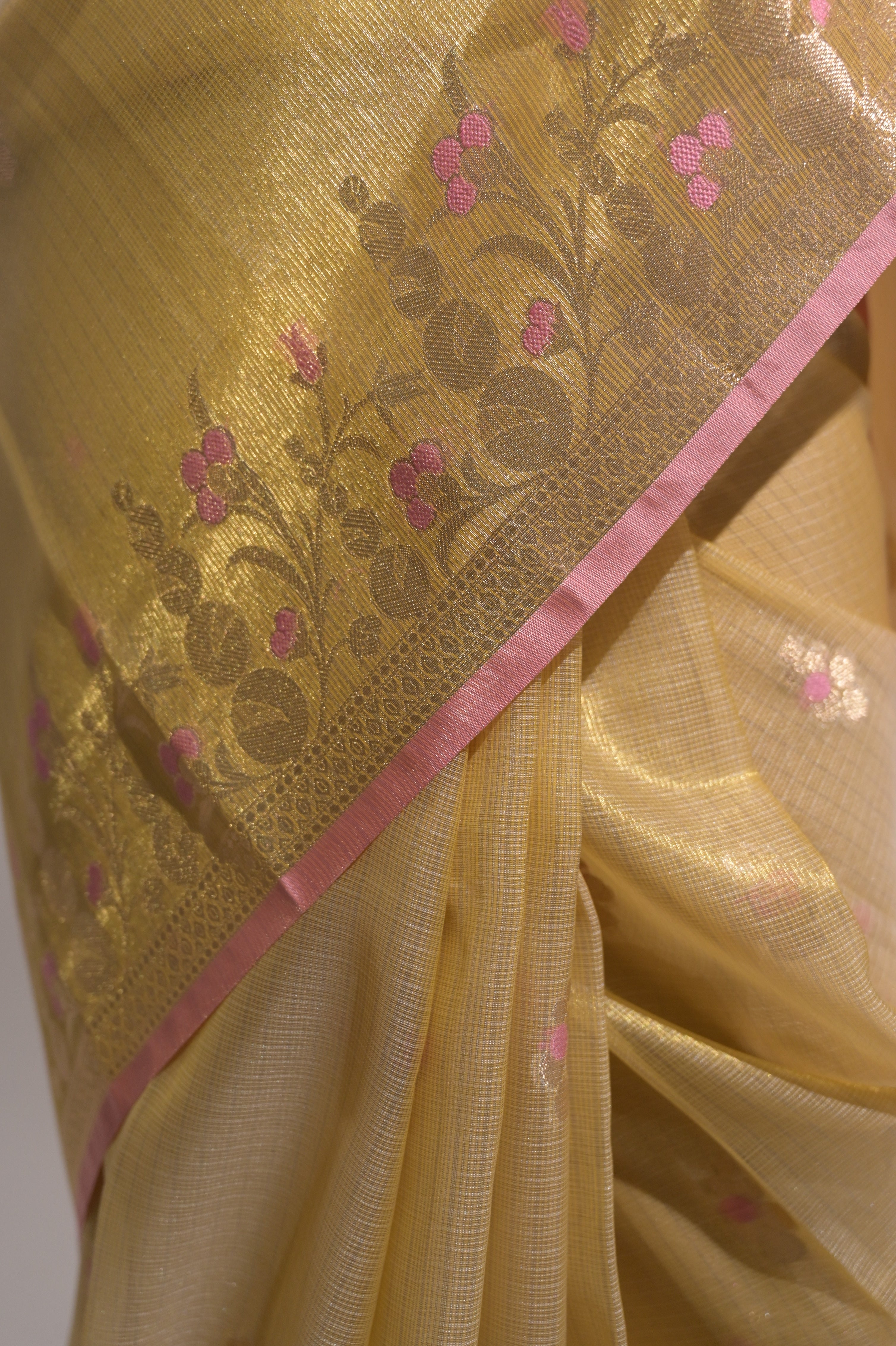 Maalika I Light Yellow Handloom Tissue Kota Banarasi Saree