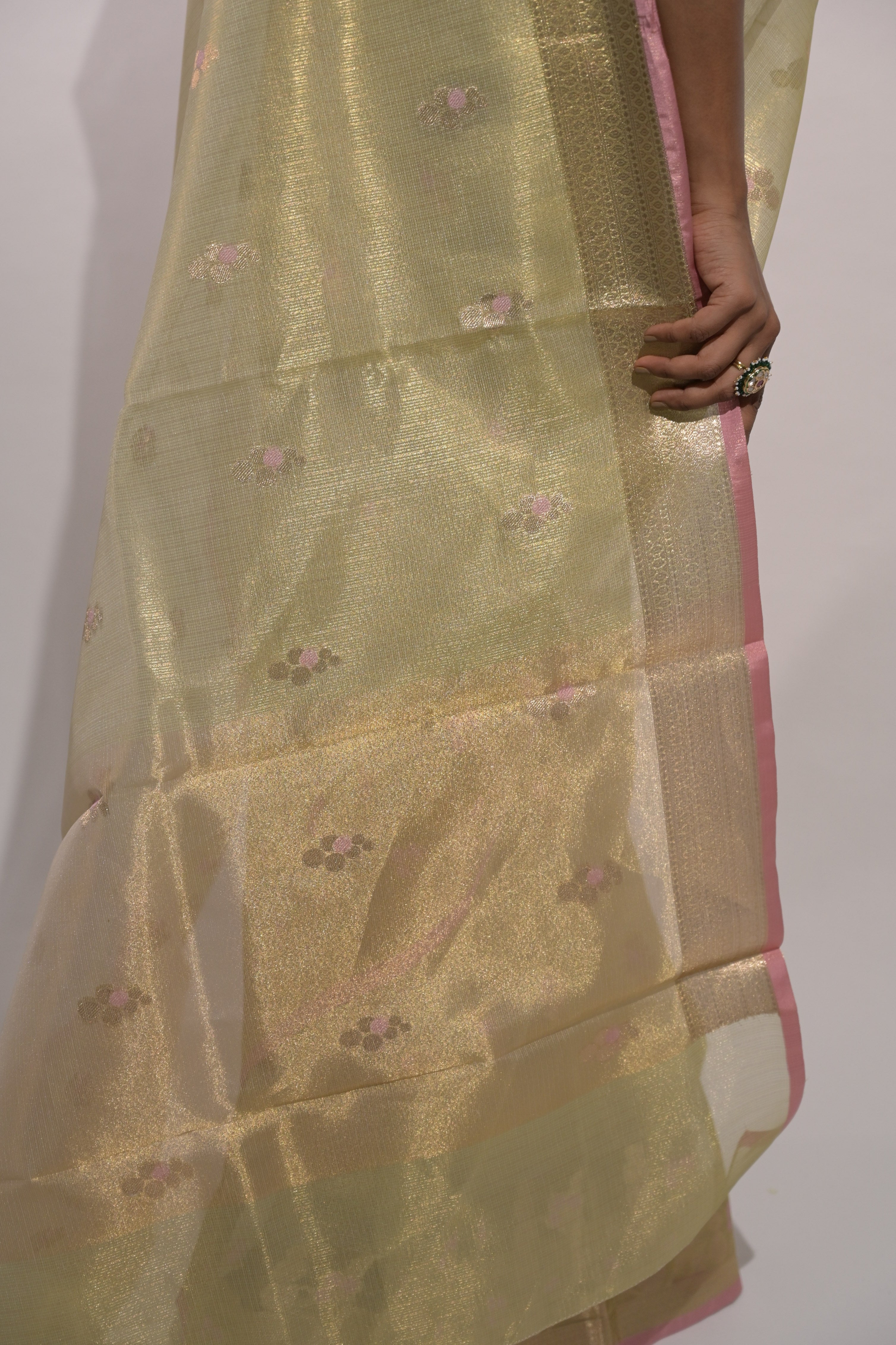Aaranya I Pastel Green Handloom Tissue Kota Banarasi Saree