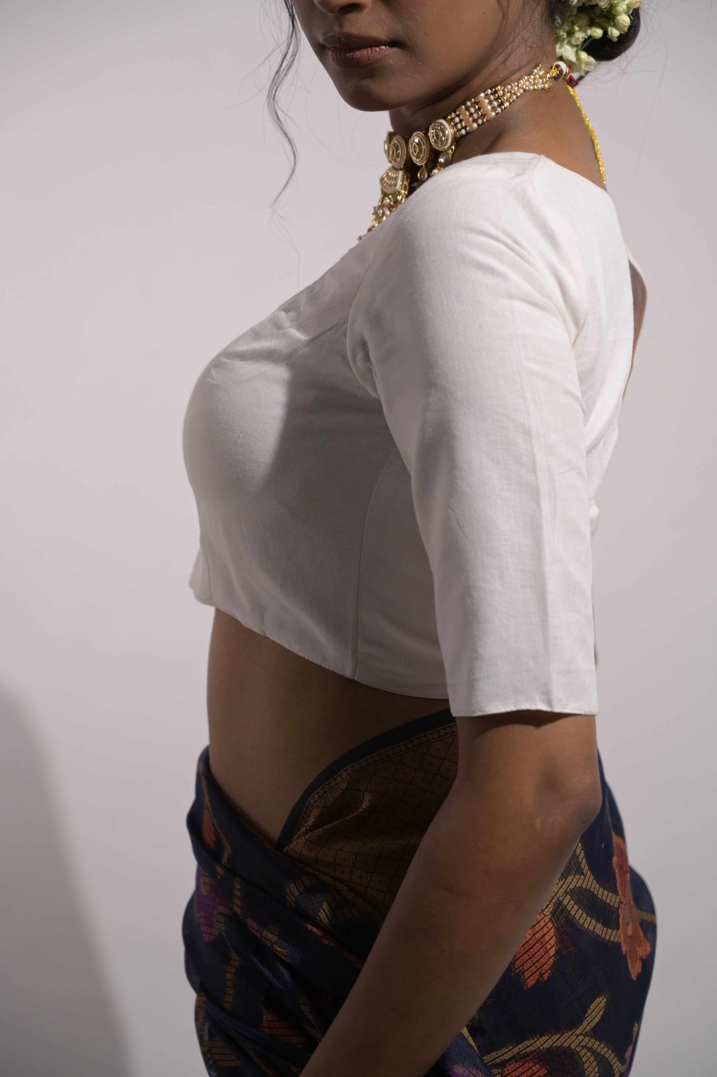 Chandni I White Handloom Mul Cotton Blouse with Sweet Heart Neckline