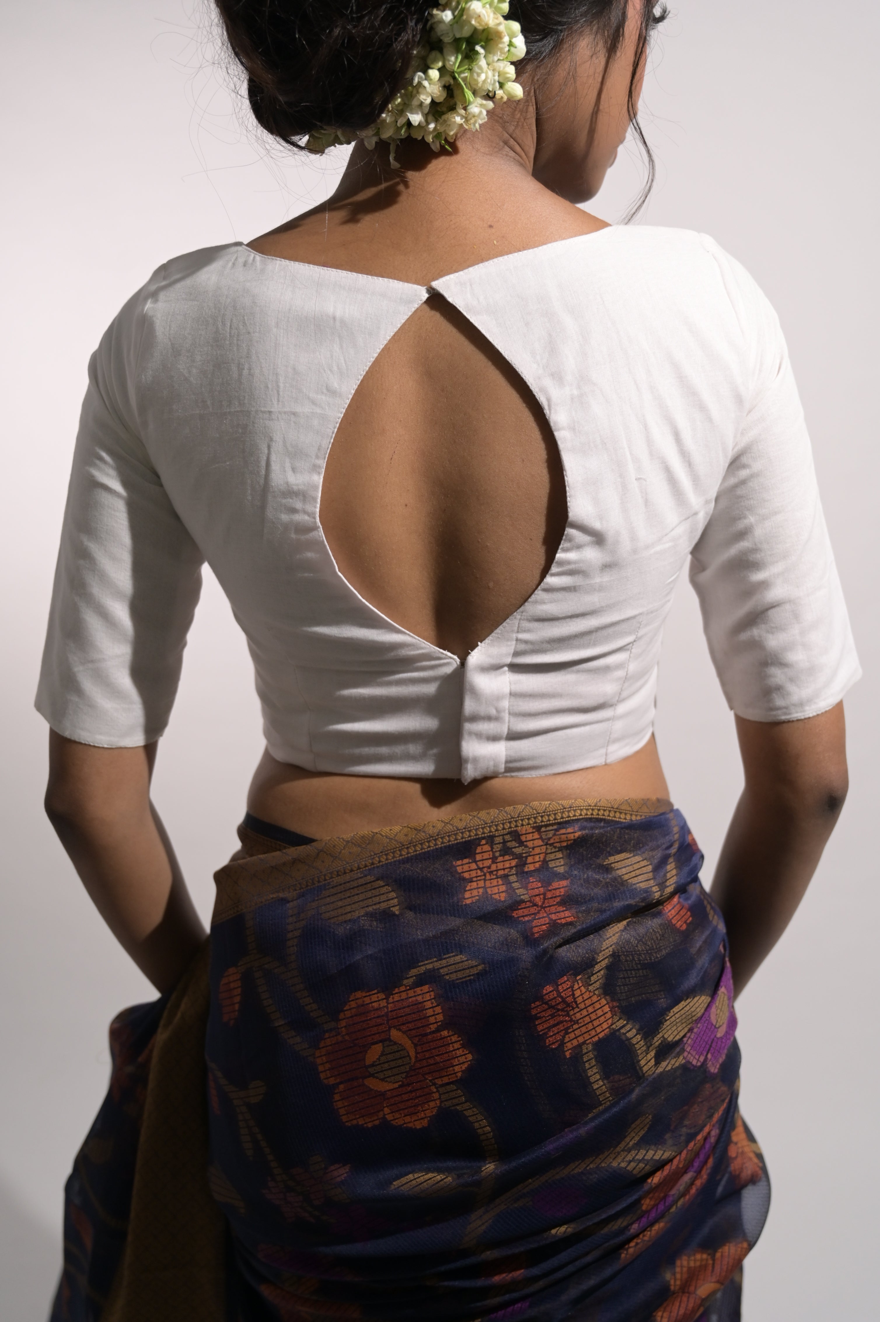 Chandni I White Handloom Mul Cotton Blouse with Sweet Heart Neckline