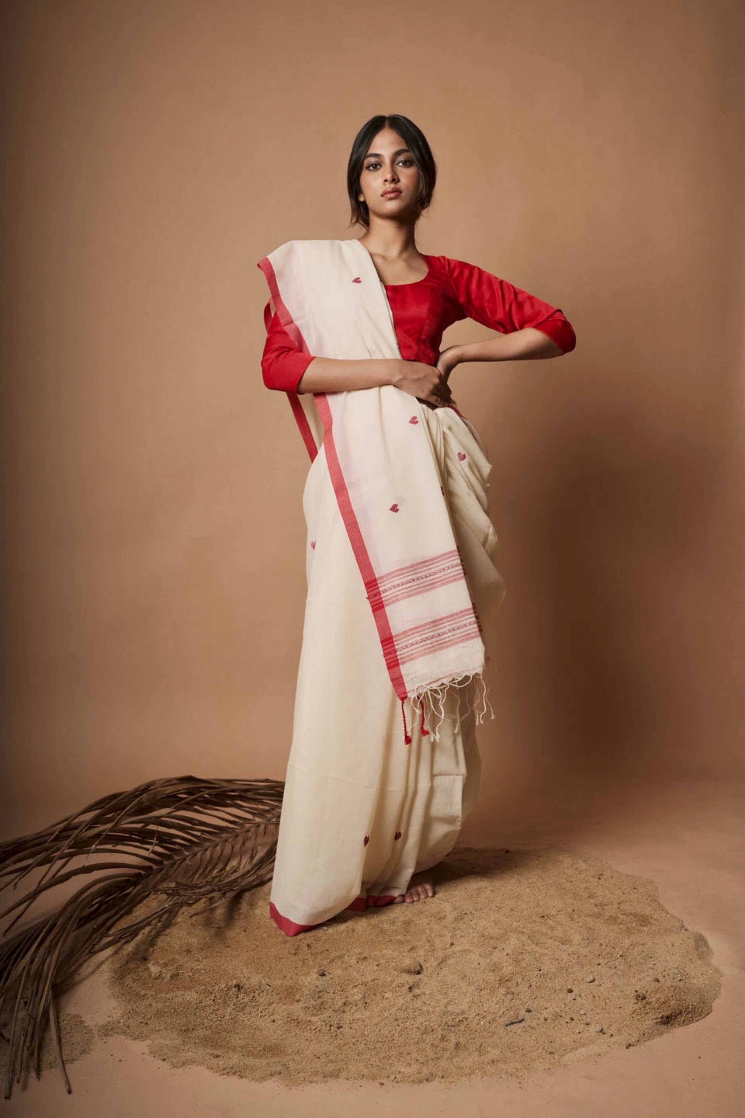 Alabaster I White cotton saree with red heart Jamdani motifs