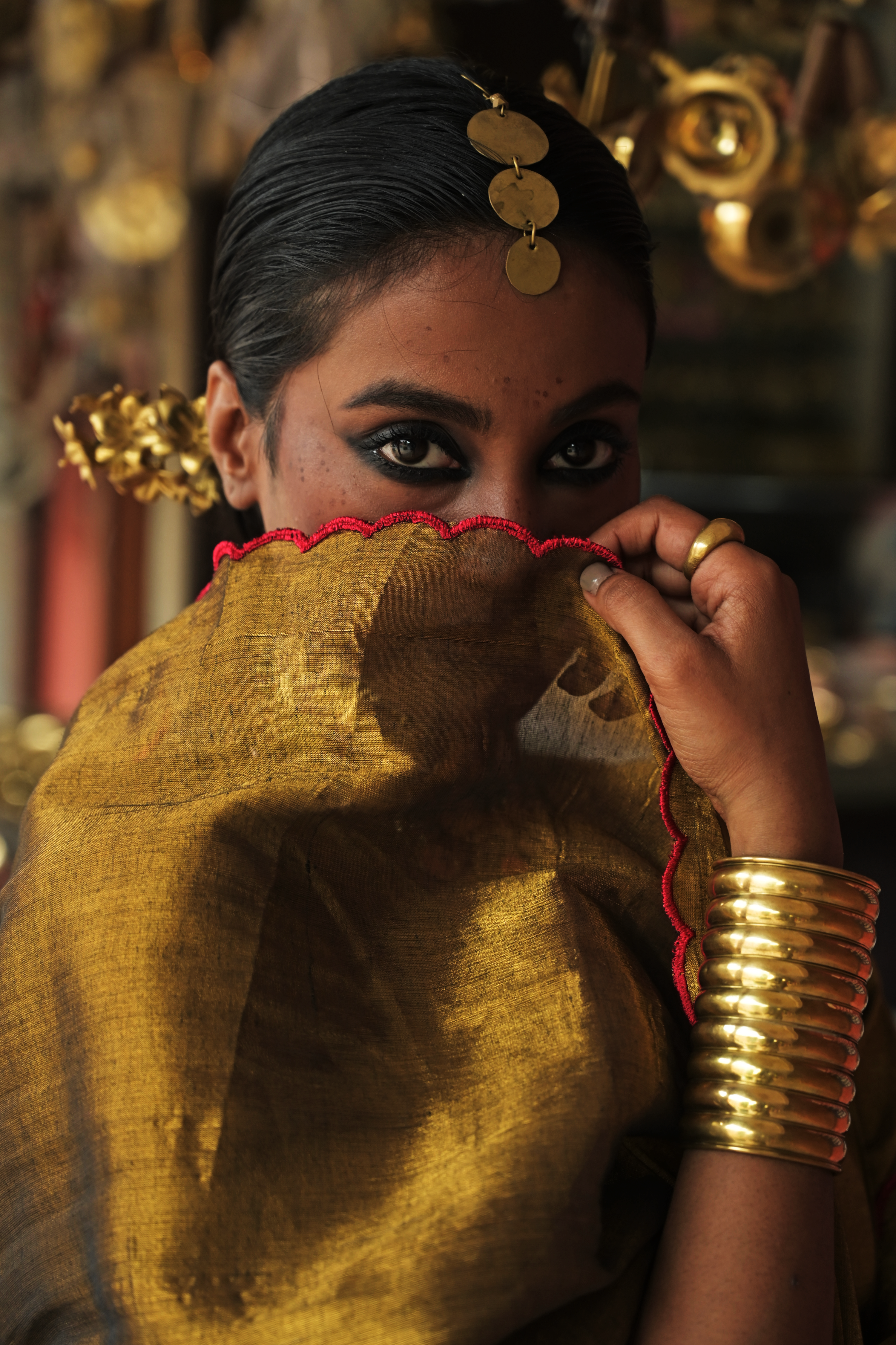 Swarnaya I Golden Handloom Tissue Kurti Pant Set with Dupatta