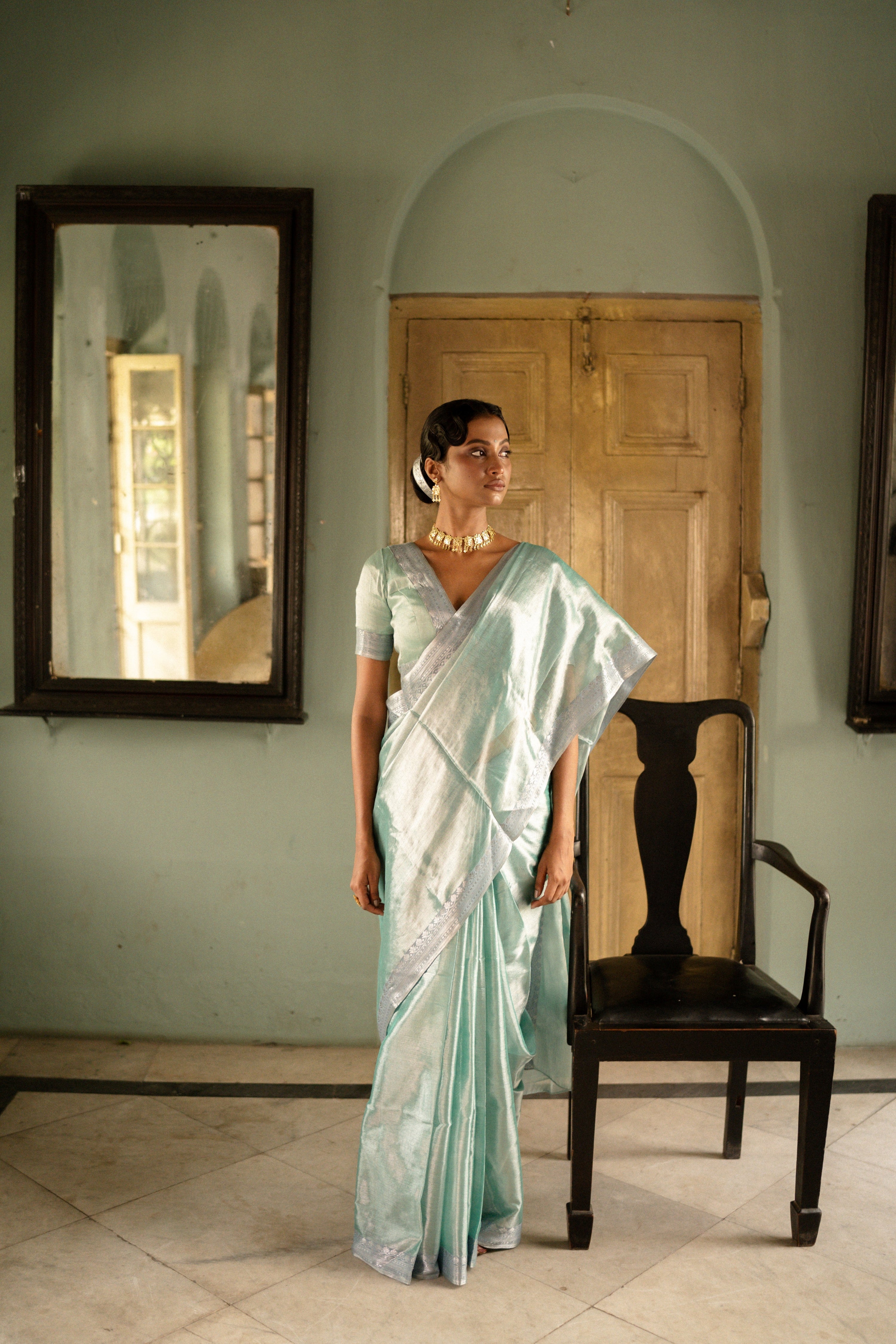 Handwoven-blue-mulberry-silk-tissue-saree