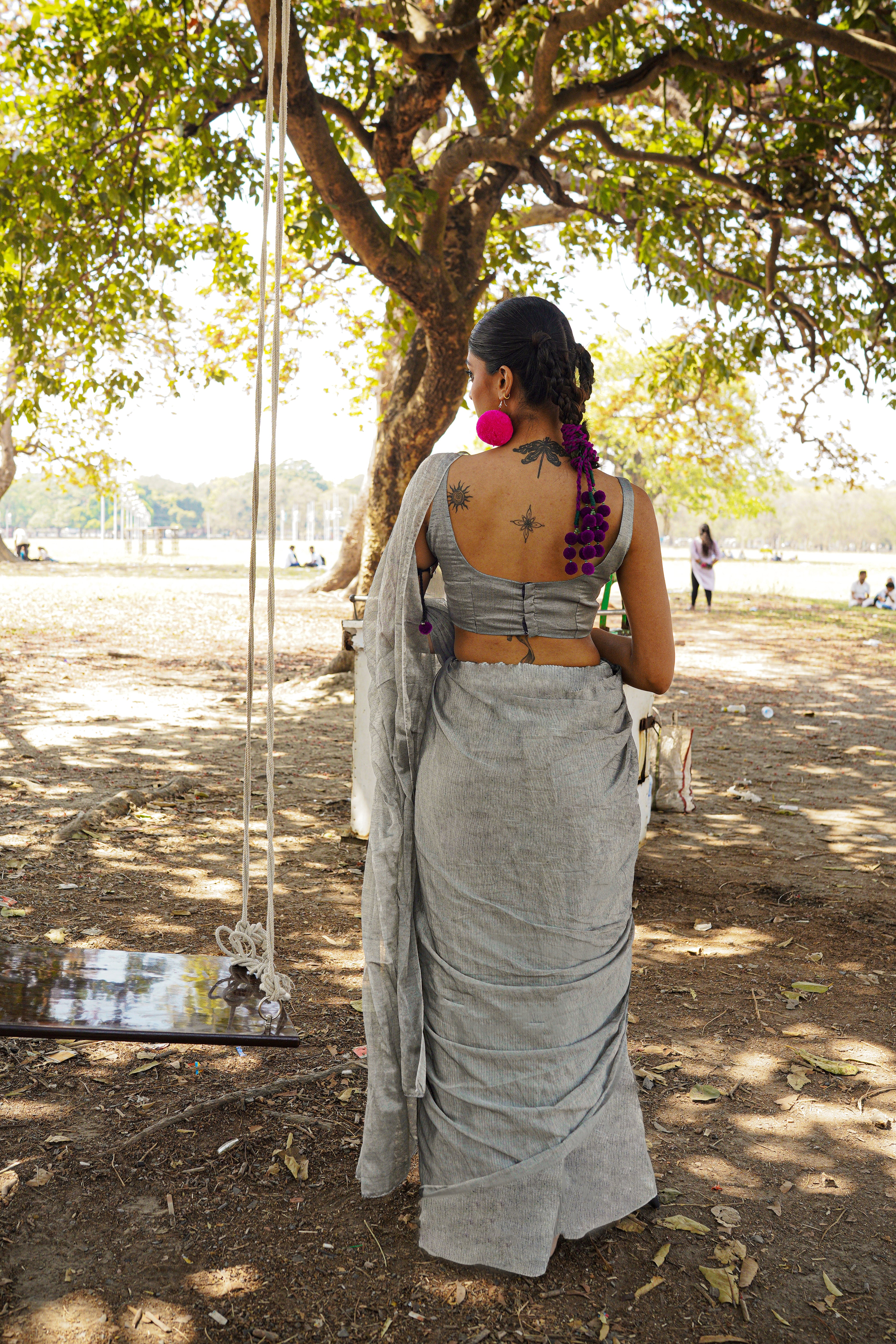 Cola Ice Gola I Grey Handloom Cotton Silk Saree