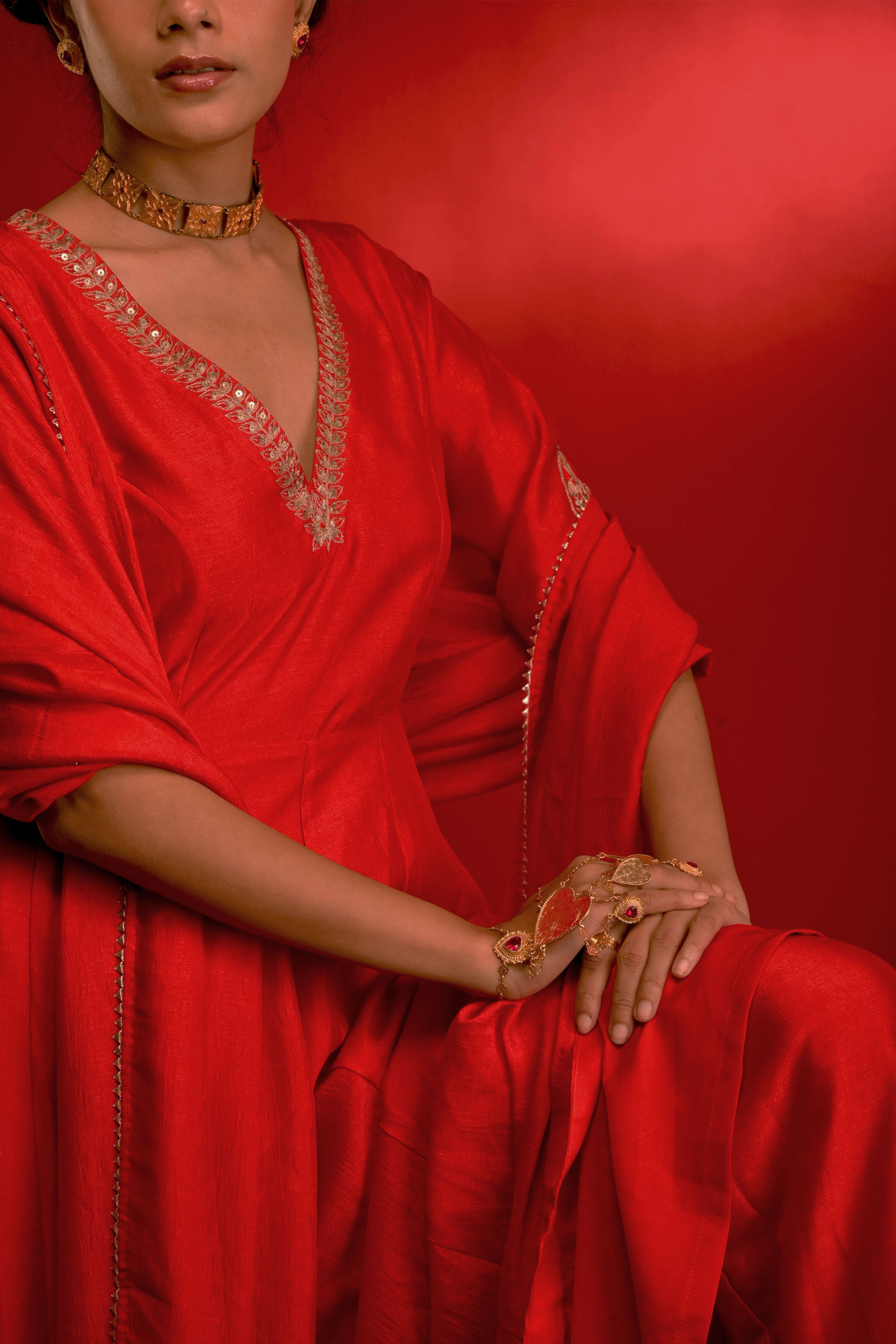 Roop I Red chinon hand embroidered kurta pant set with dupatta