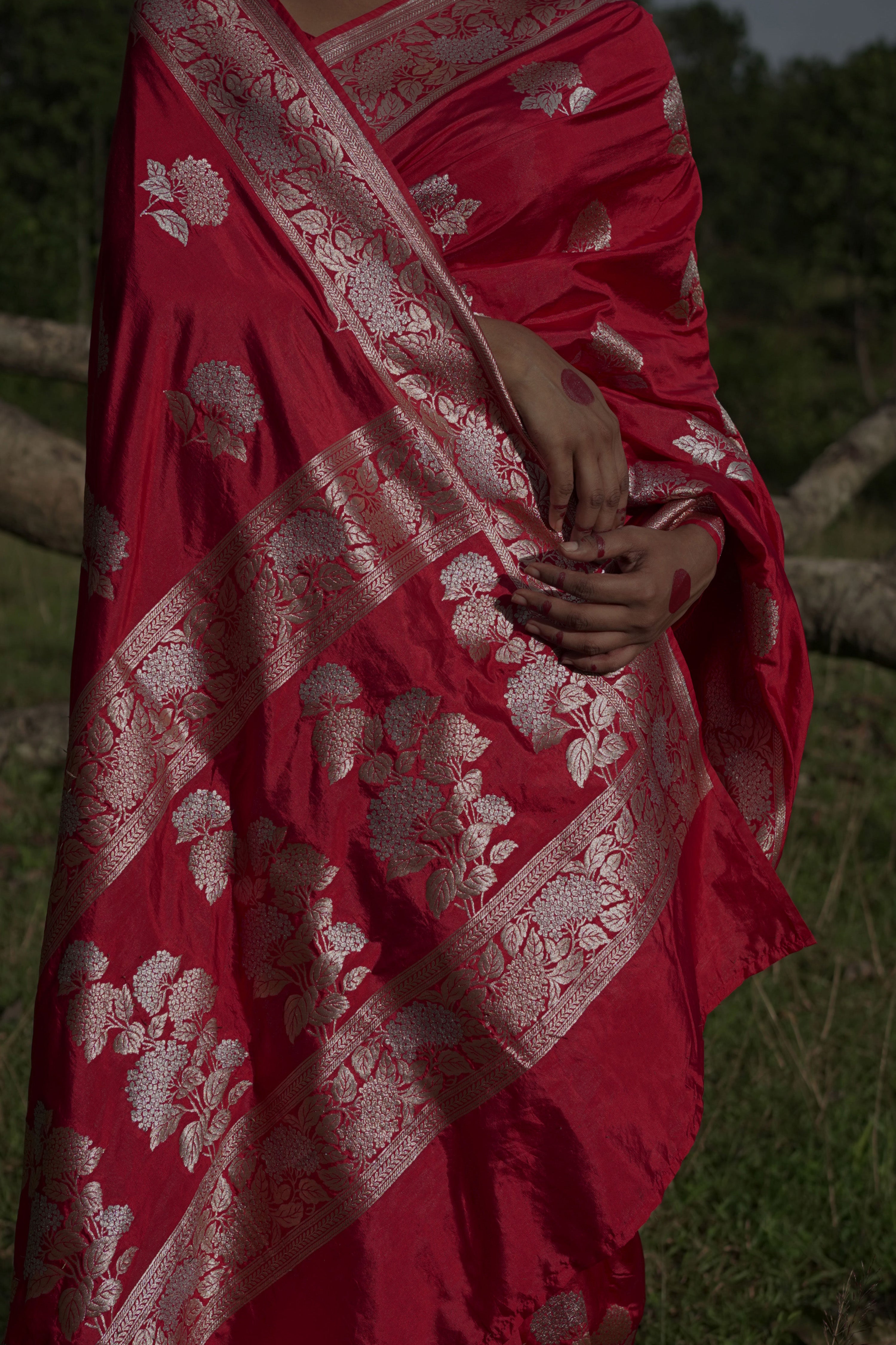 Ranangana I Red Handwoven Katan Banarasi Saree with Floral Jaal Zari Border and Geranium Motifs