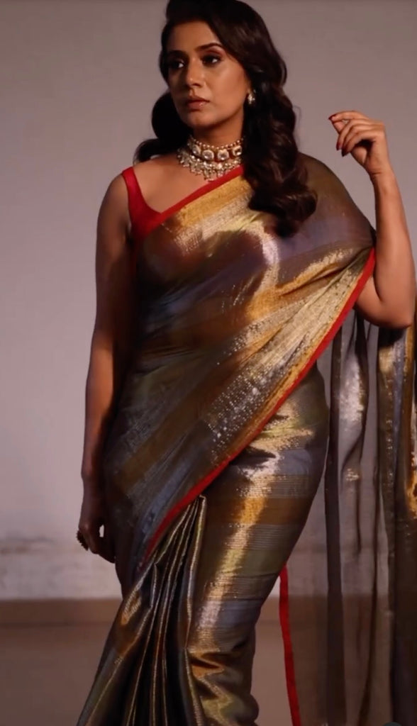 साडी कशी नेसावी How to wear saree perfectly #sareeDraping #sari - YouTube