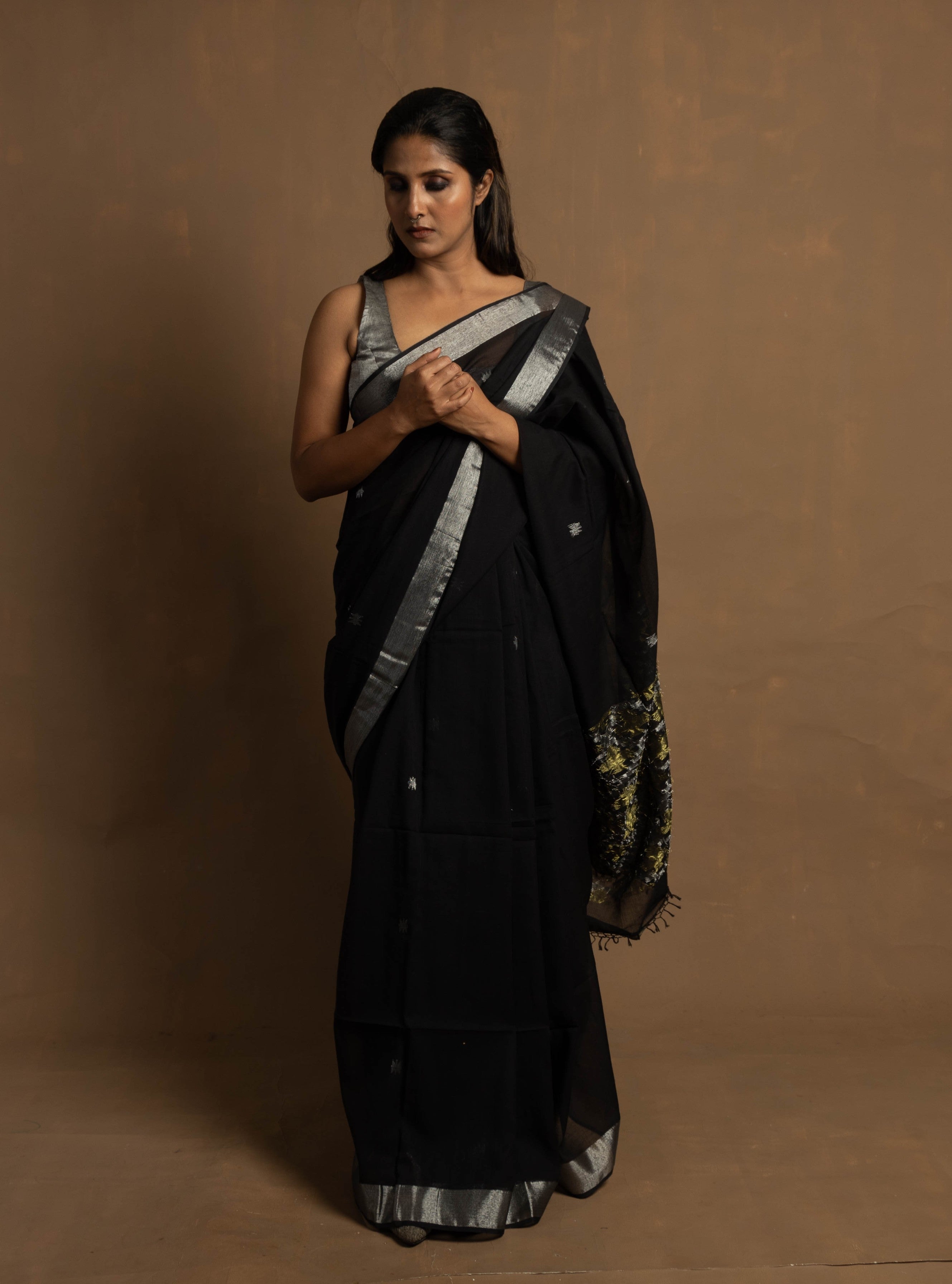Surma I Handloom Black Cotton Saree With Silver Border