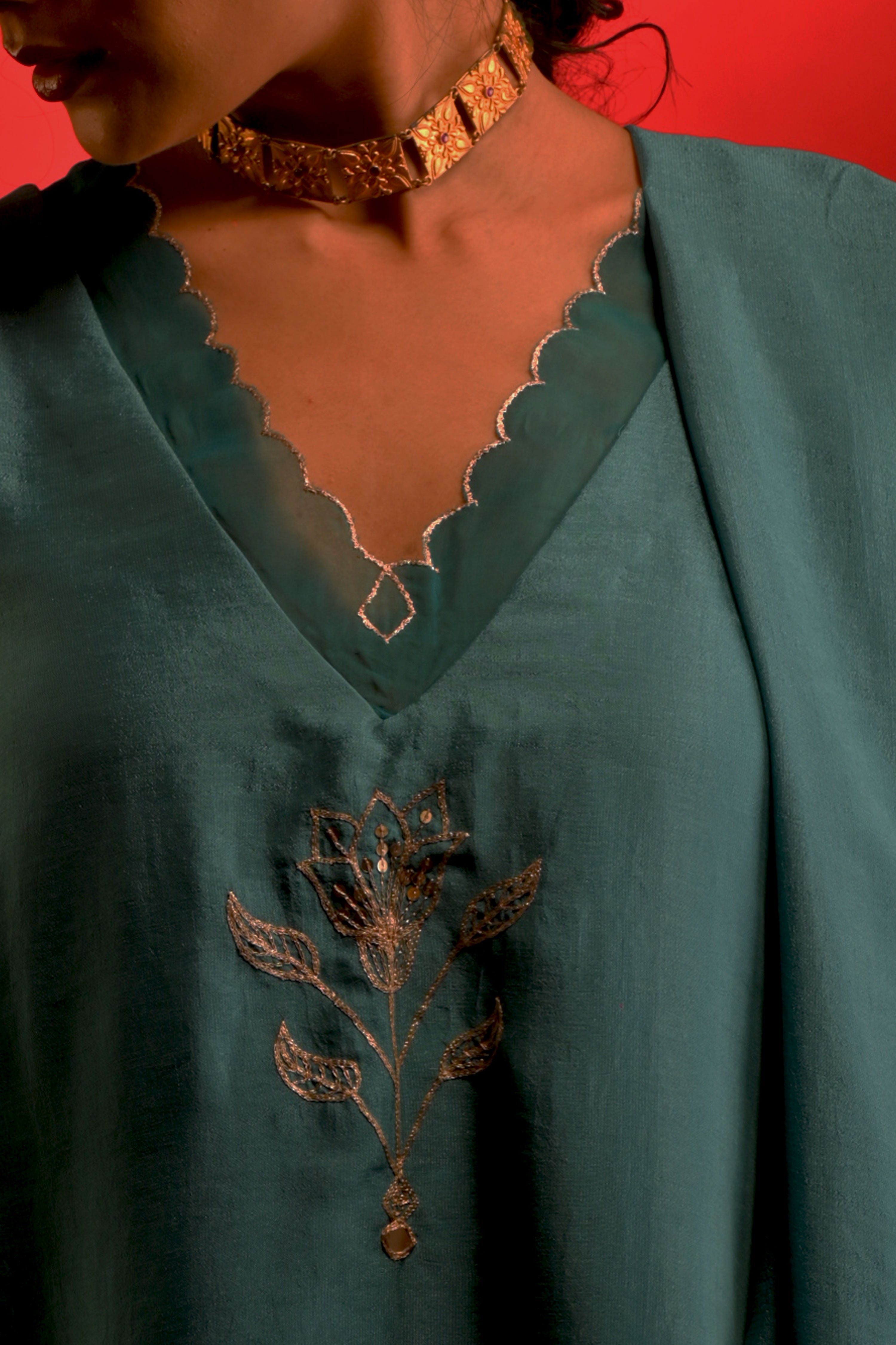 Reet I Turquoise chinon hand embroidered kurta pant set with dupatta