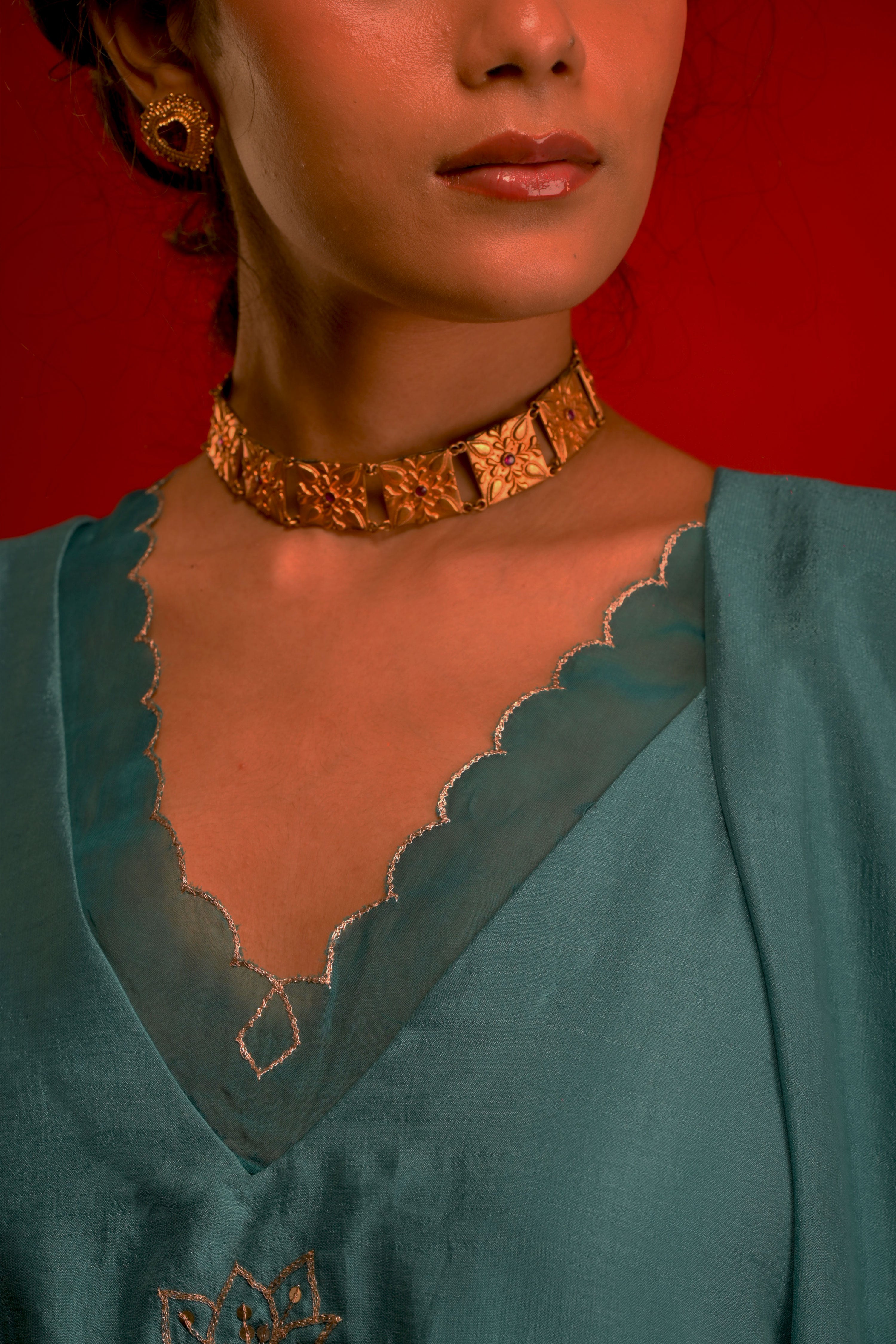 Reet I Turquoise chinon hand embroidered kurta pant set with dupatta