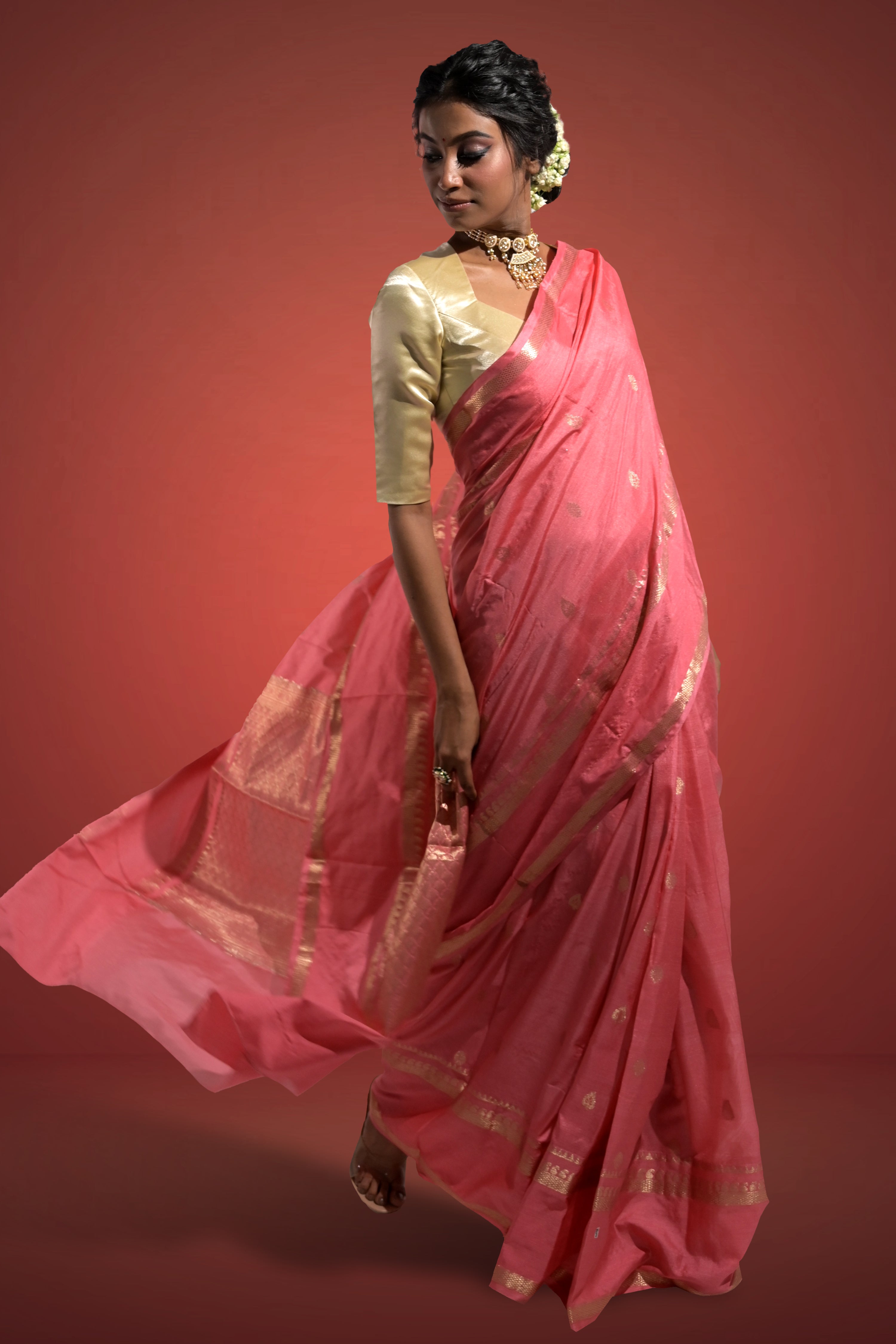 Gulraaz Geet I Coral Pink Handloom Silk Banarasi Saree with Zari Border