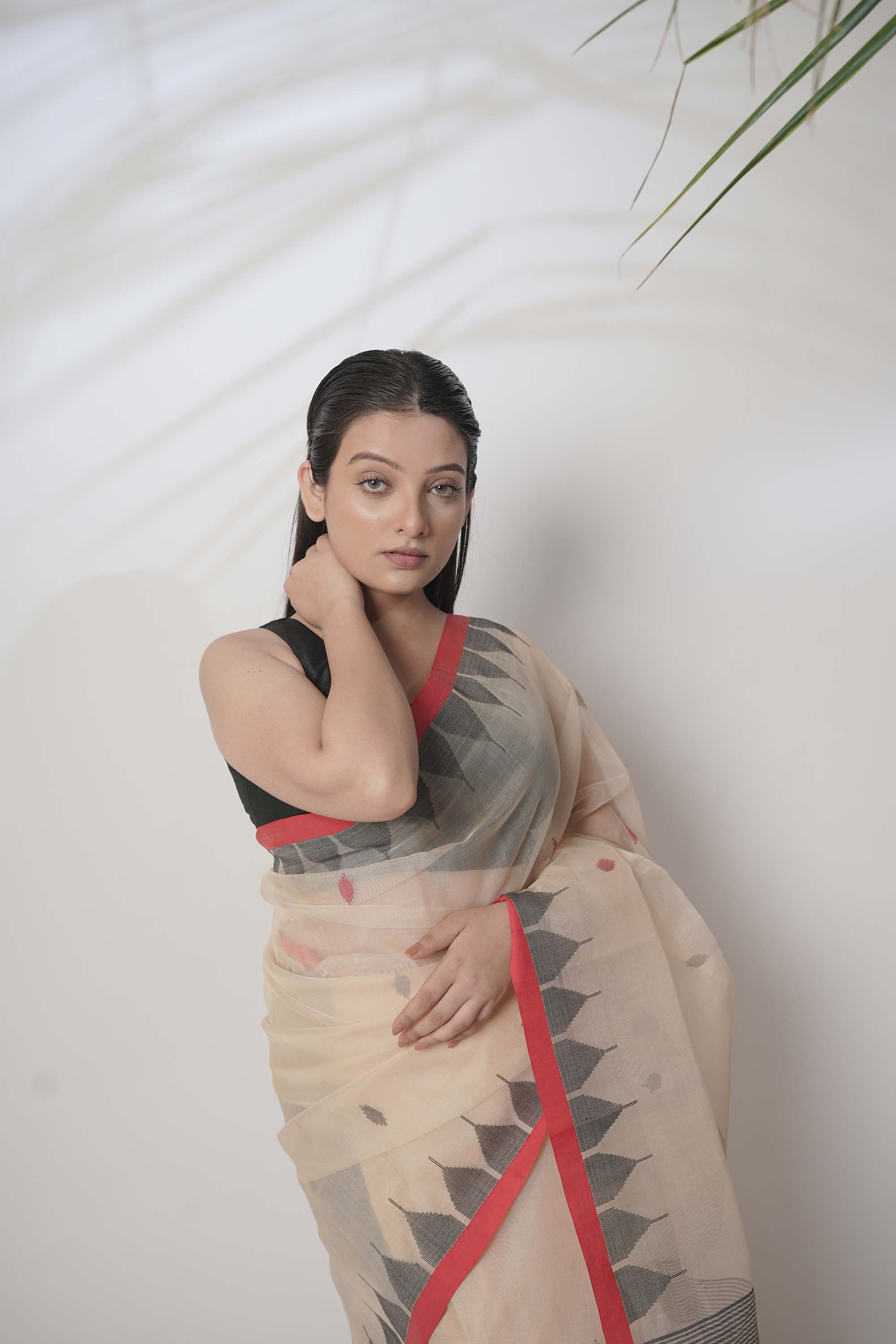 hand-woven-beige-silk-saree