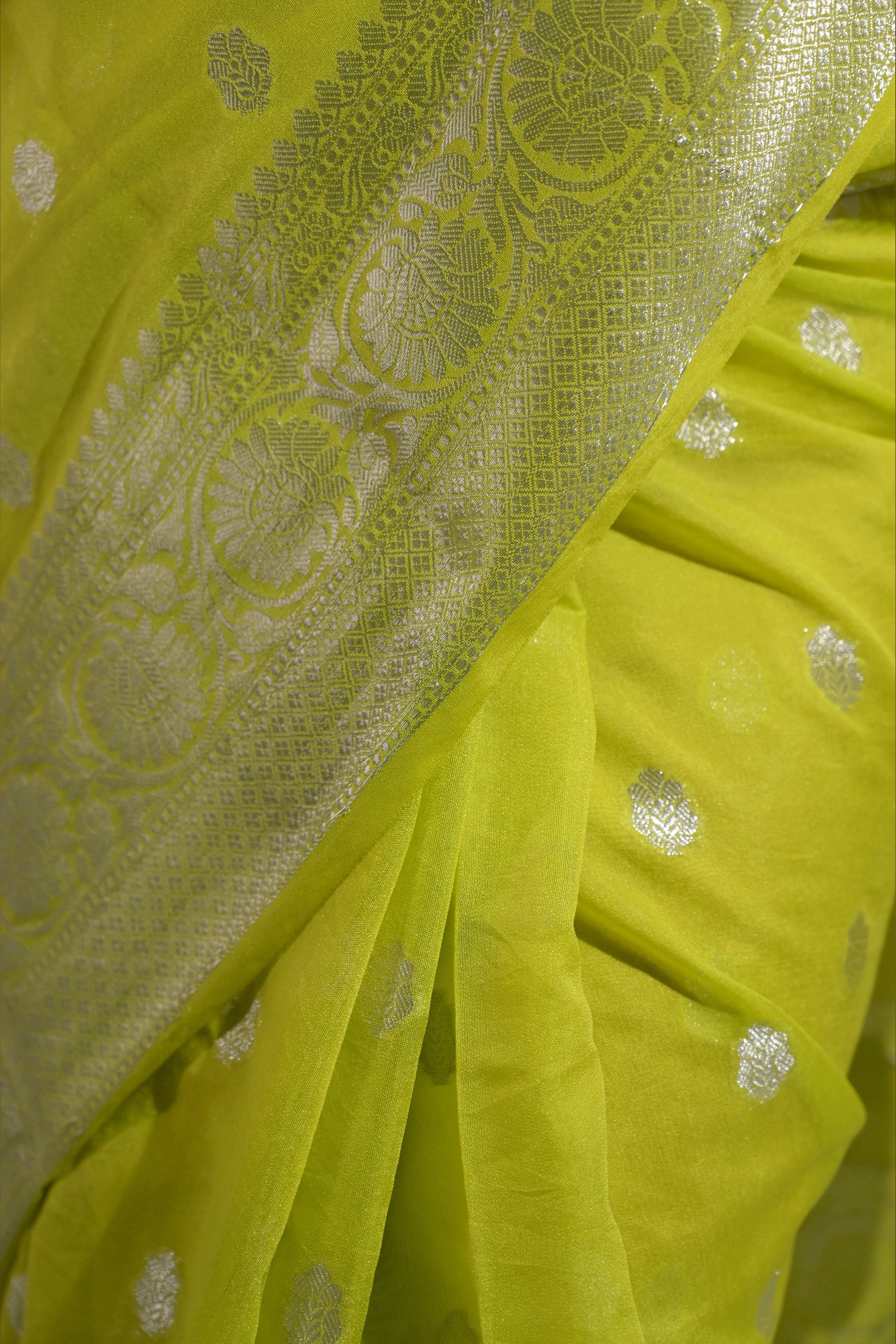 neon-green-saree-with-zari-buti-motifs