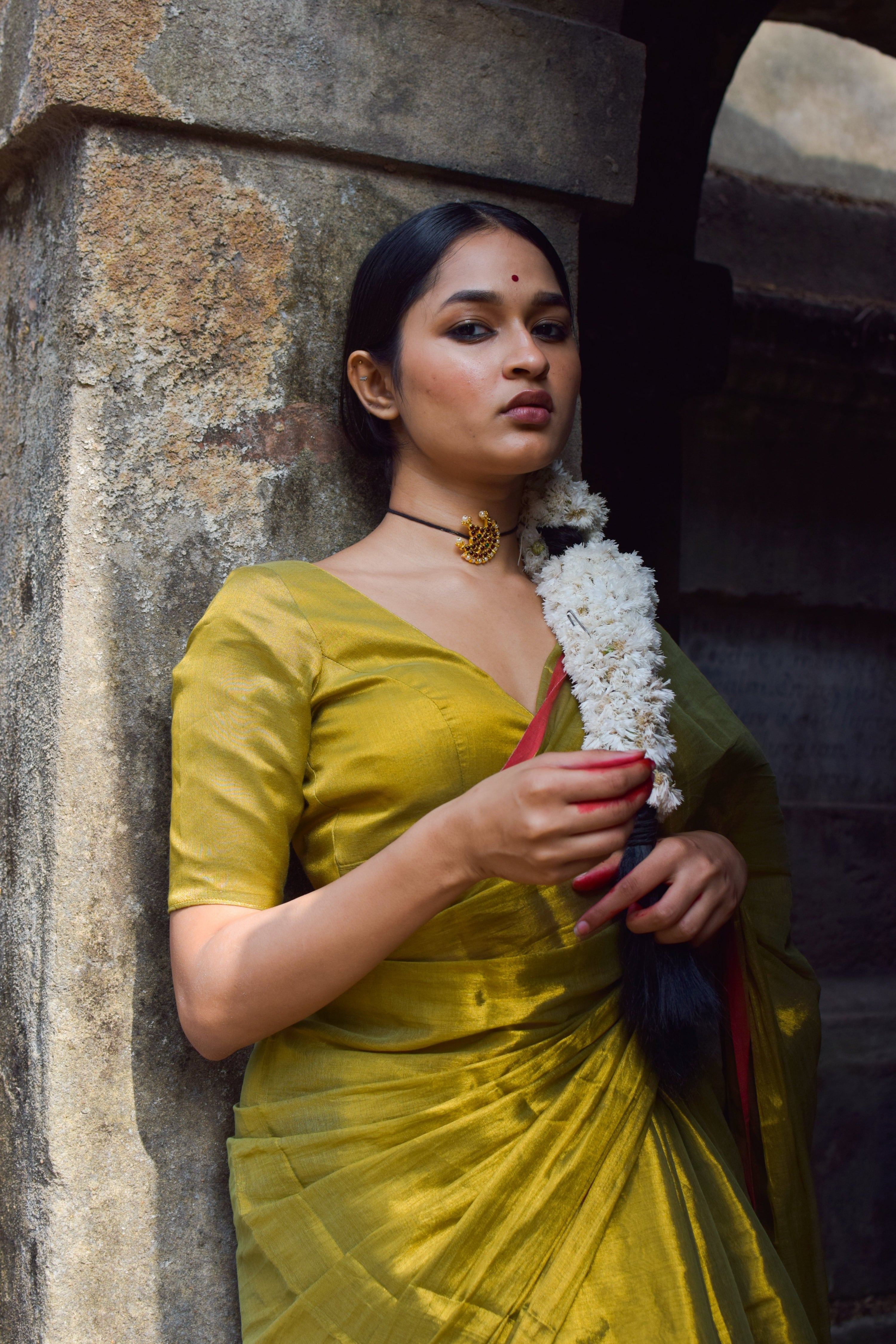 olive-green-handloom-tissue-saree