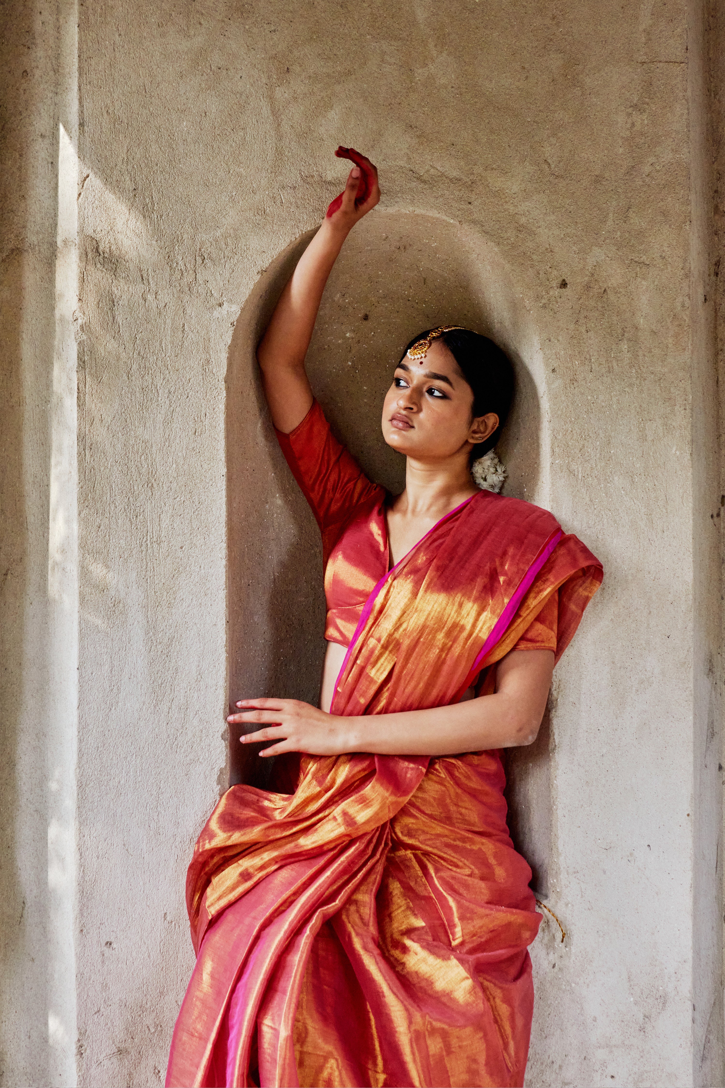 pink-gold-handloom-tissue-saree