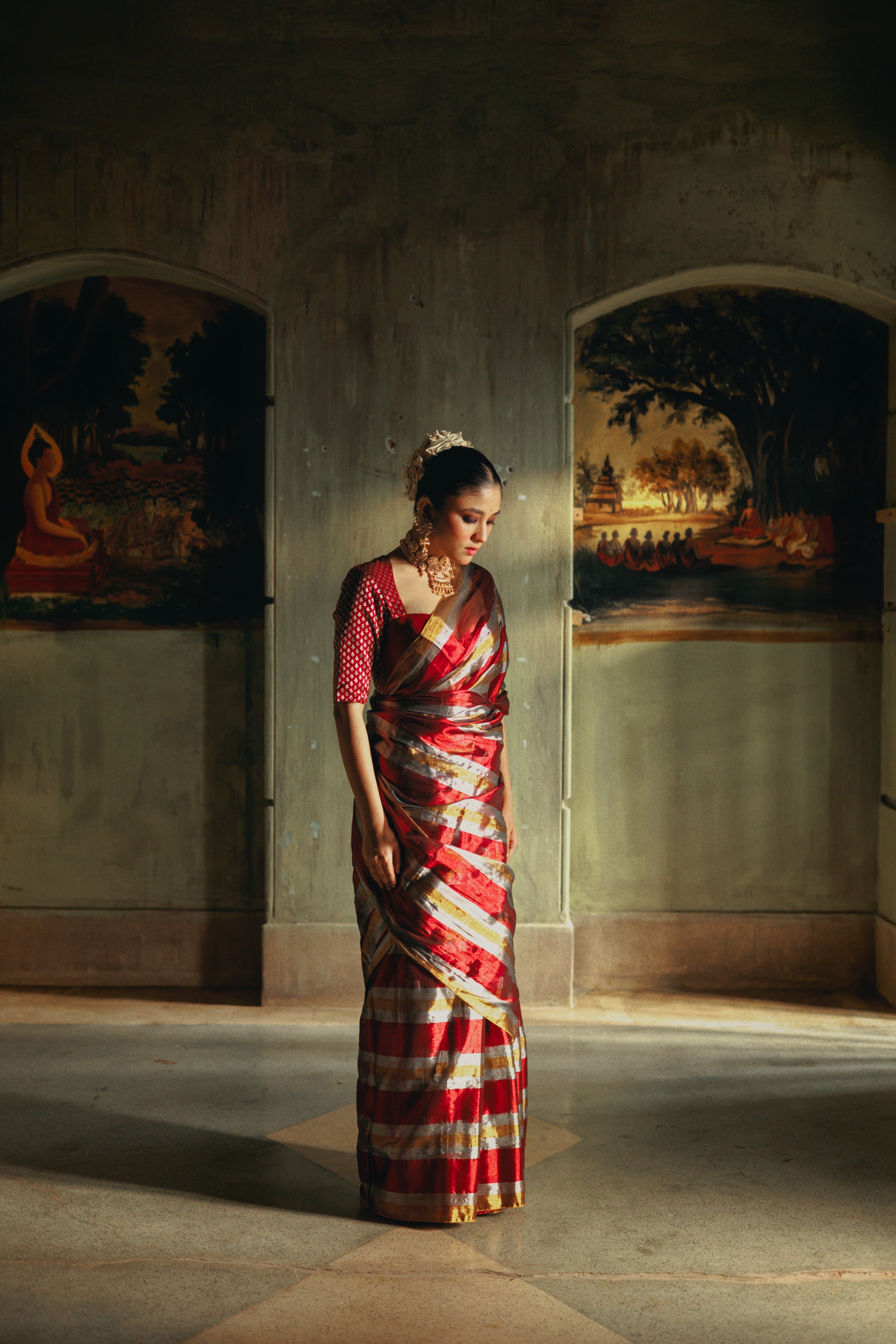 red-golden-silver-striped-handwoven-tissue-saree