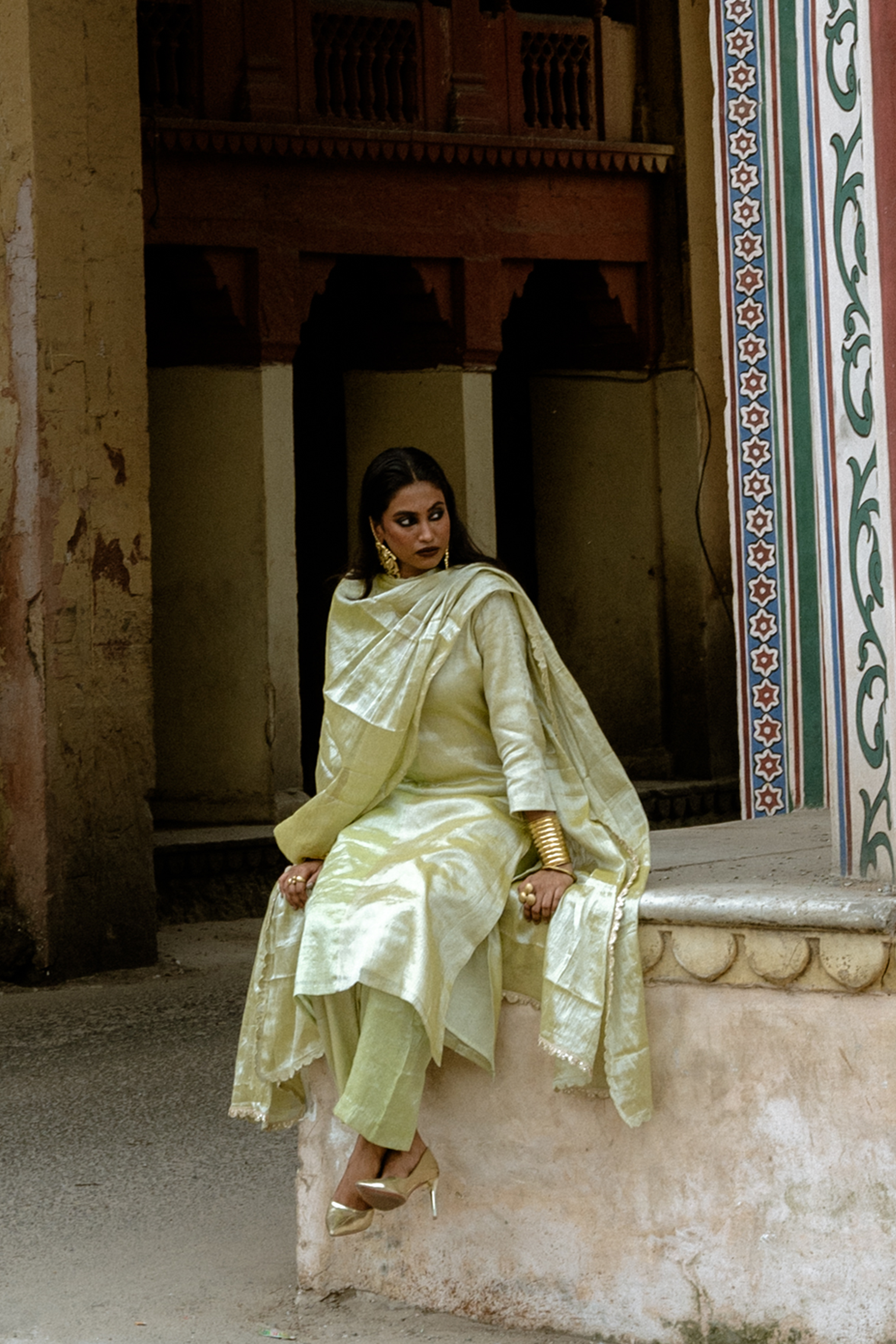 Akshata I Neon green and neon olive handloom tissue kurta pant set with Dupatta
