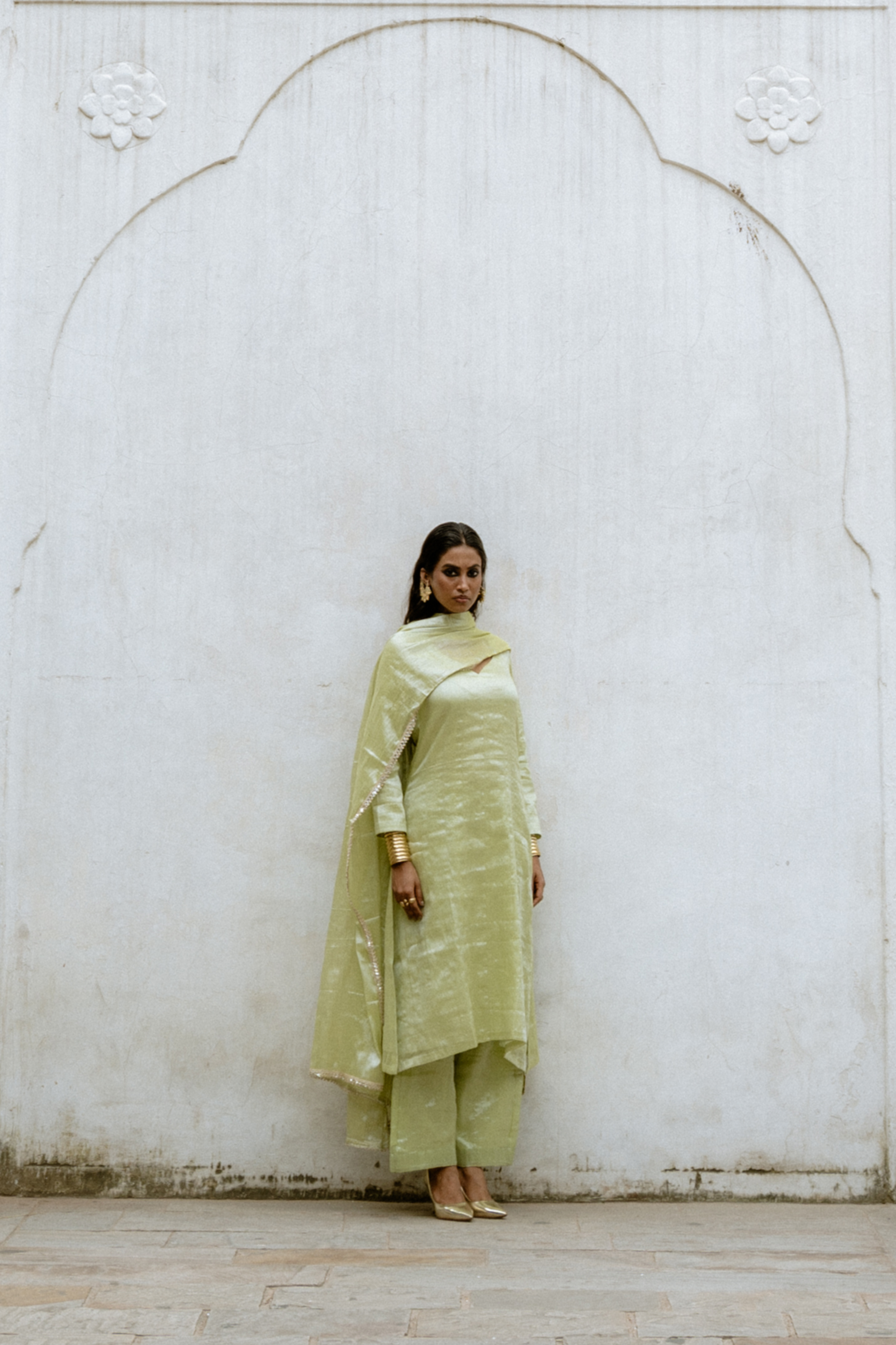 Avyaya I Neon Green Handloom Tissue Kurta Pant Set with Dupatta