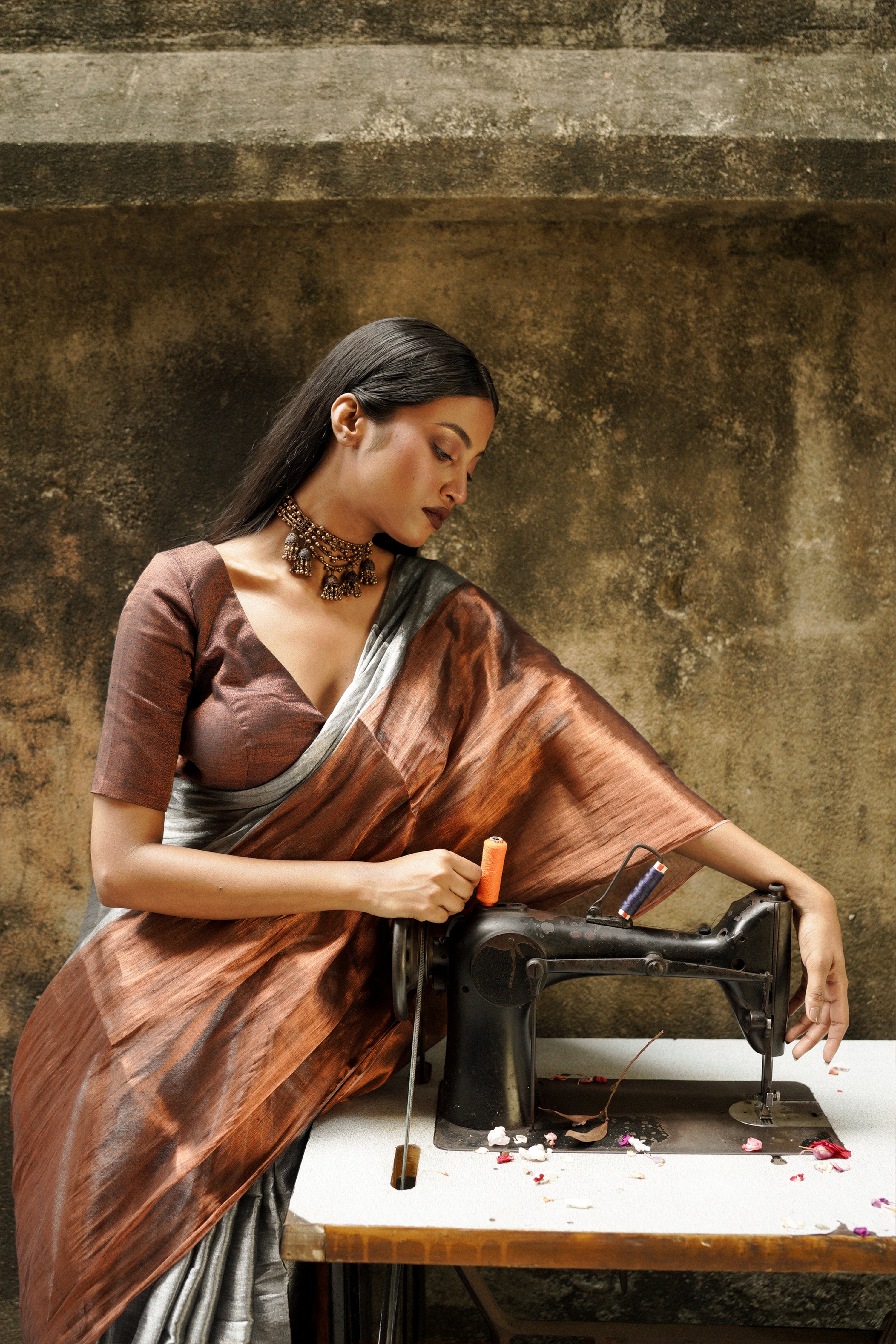 silver-copper-dualcolour-saree