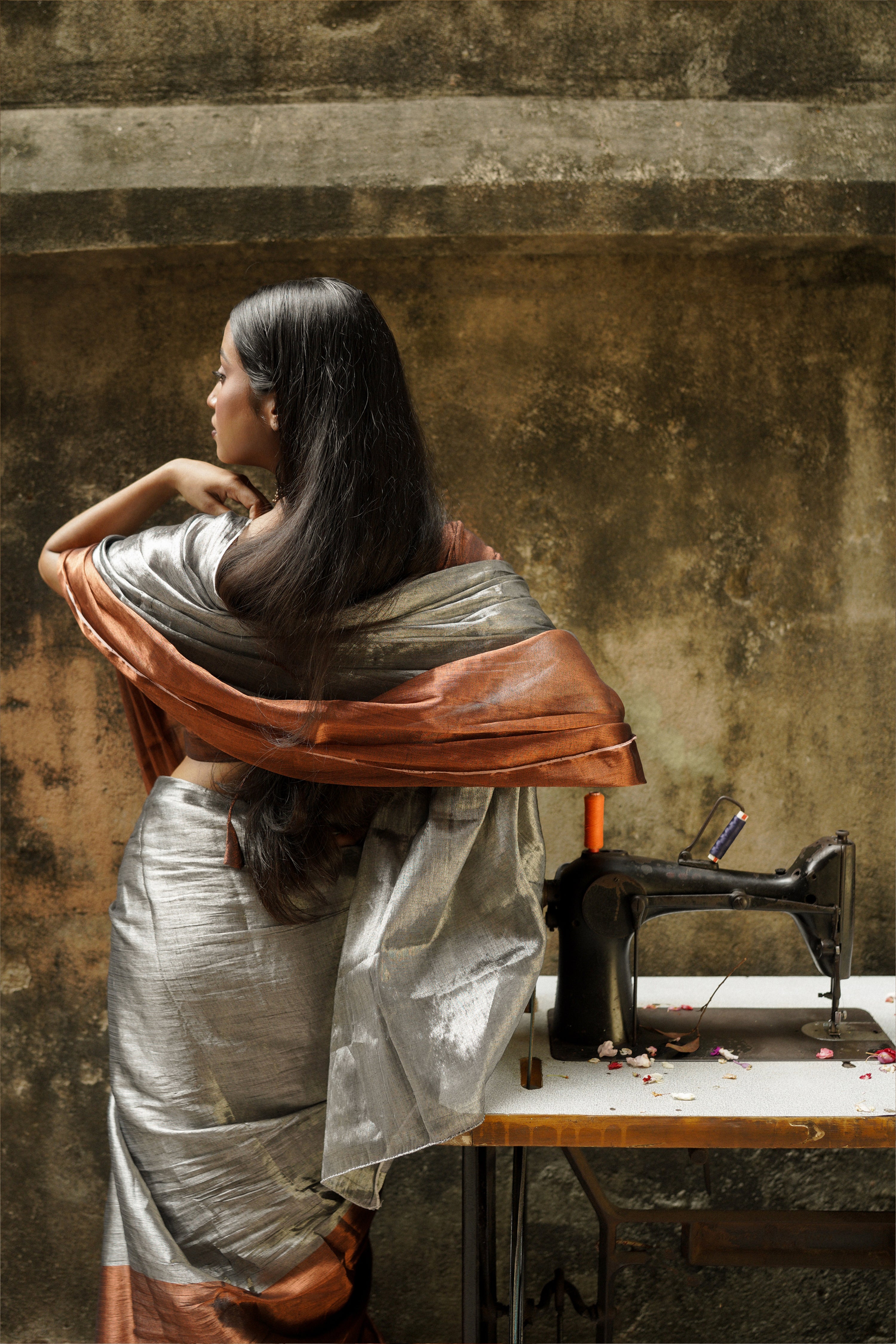 silver-copper-handloom-tissue-saree