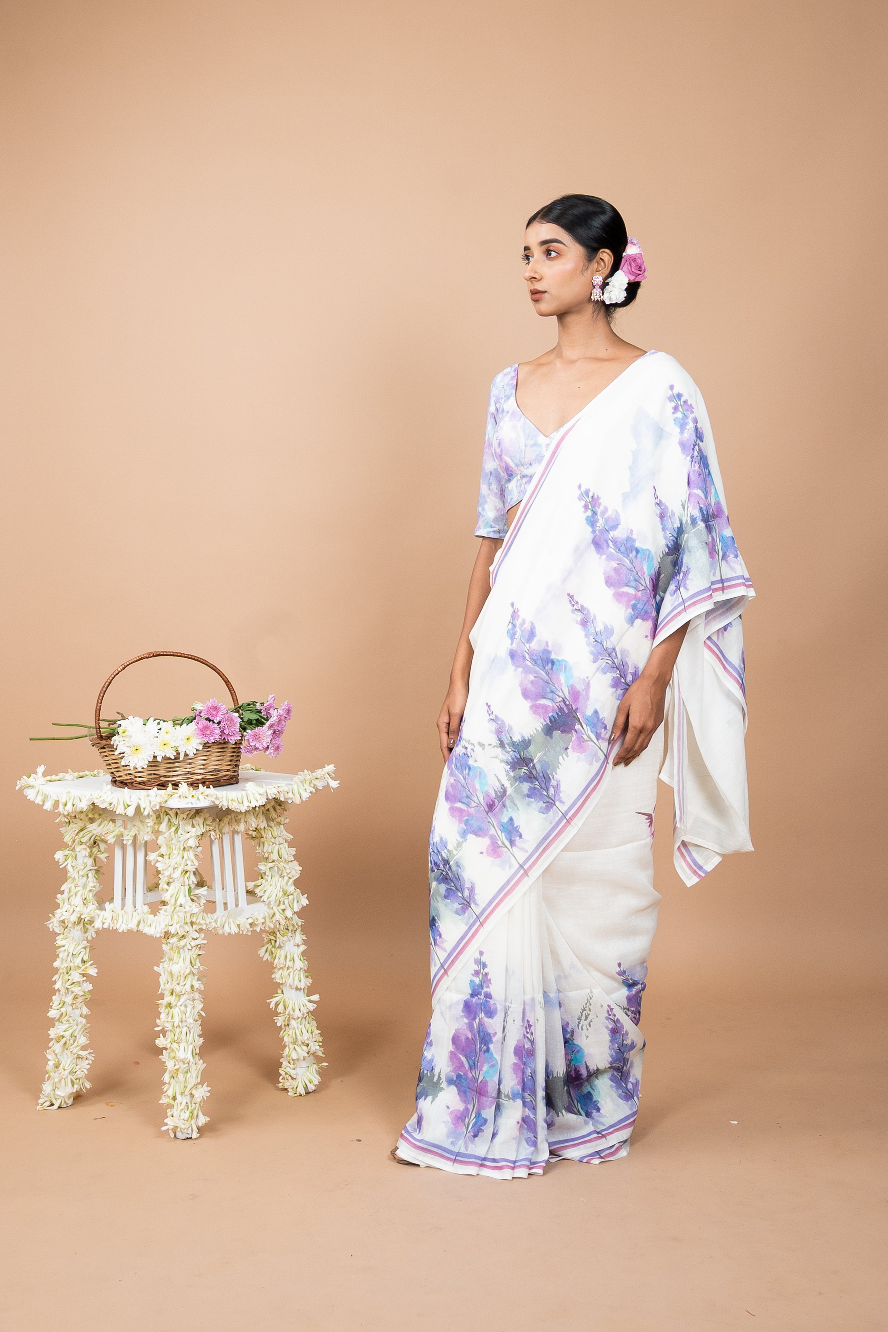 summer-special-white-linen-printed-saree