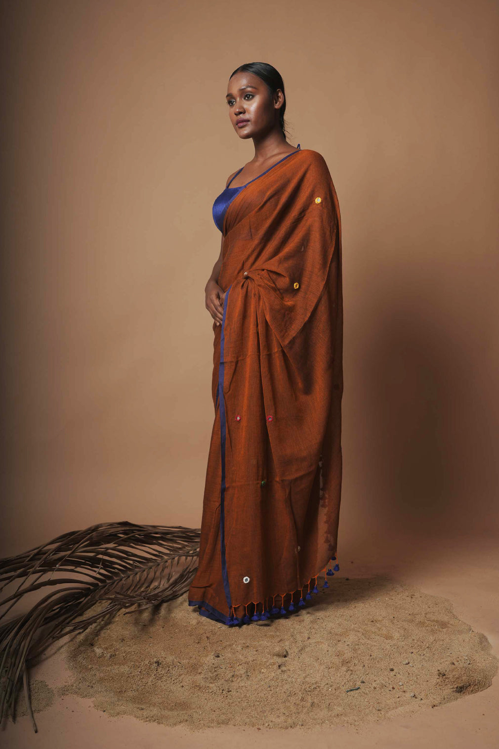 Bhoomi ka Rang I Brown dual tone handloom cotton saree with mirror embroidery