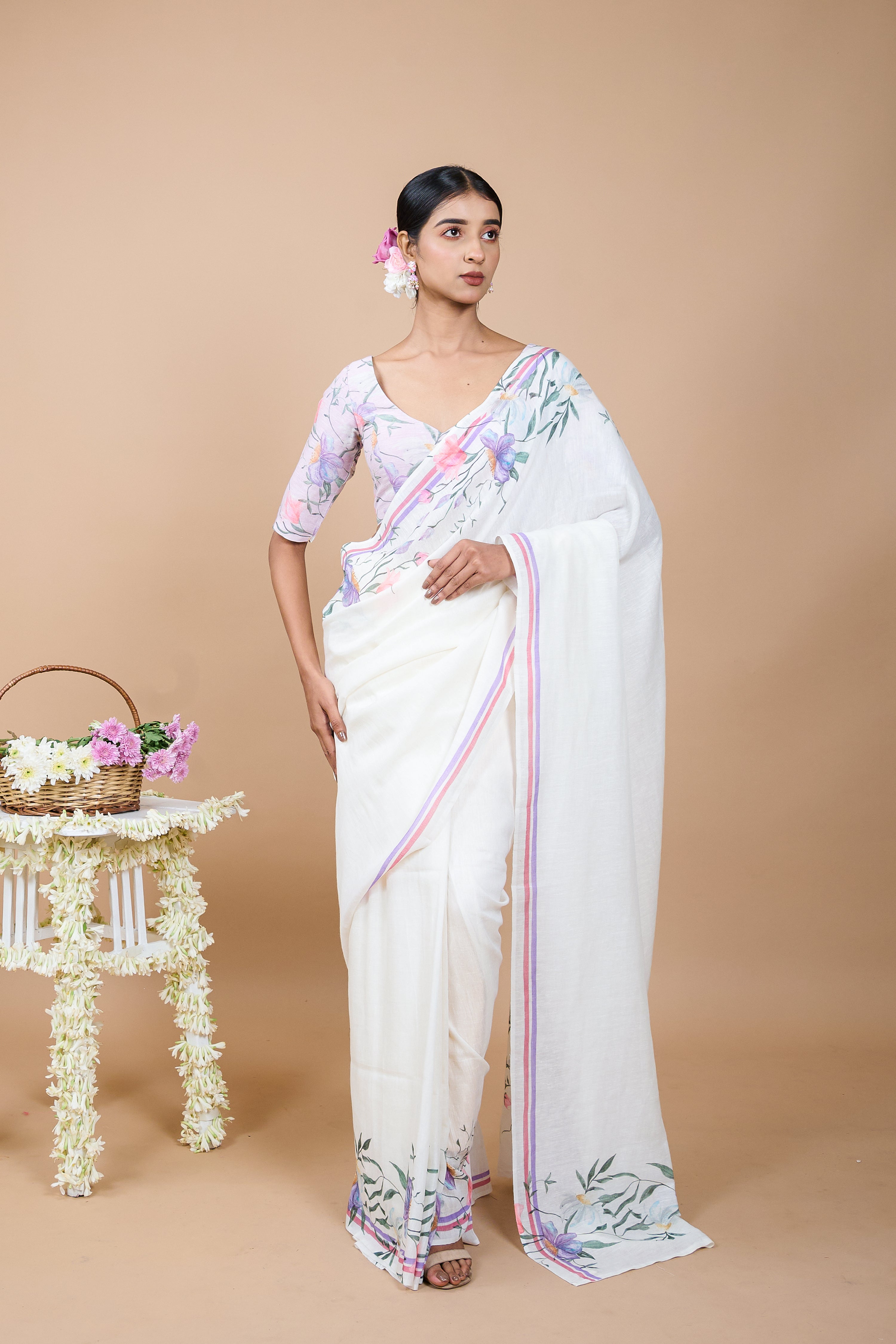 white-coloured-handwoven-linen-floral-printed-summer-saree